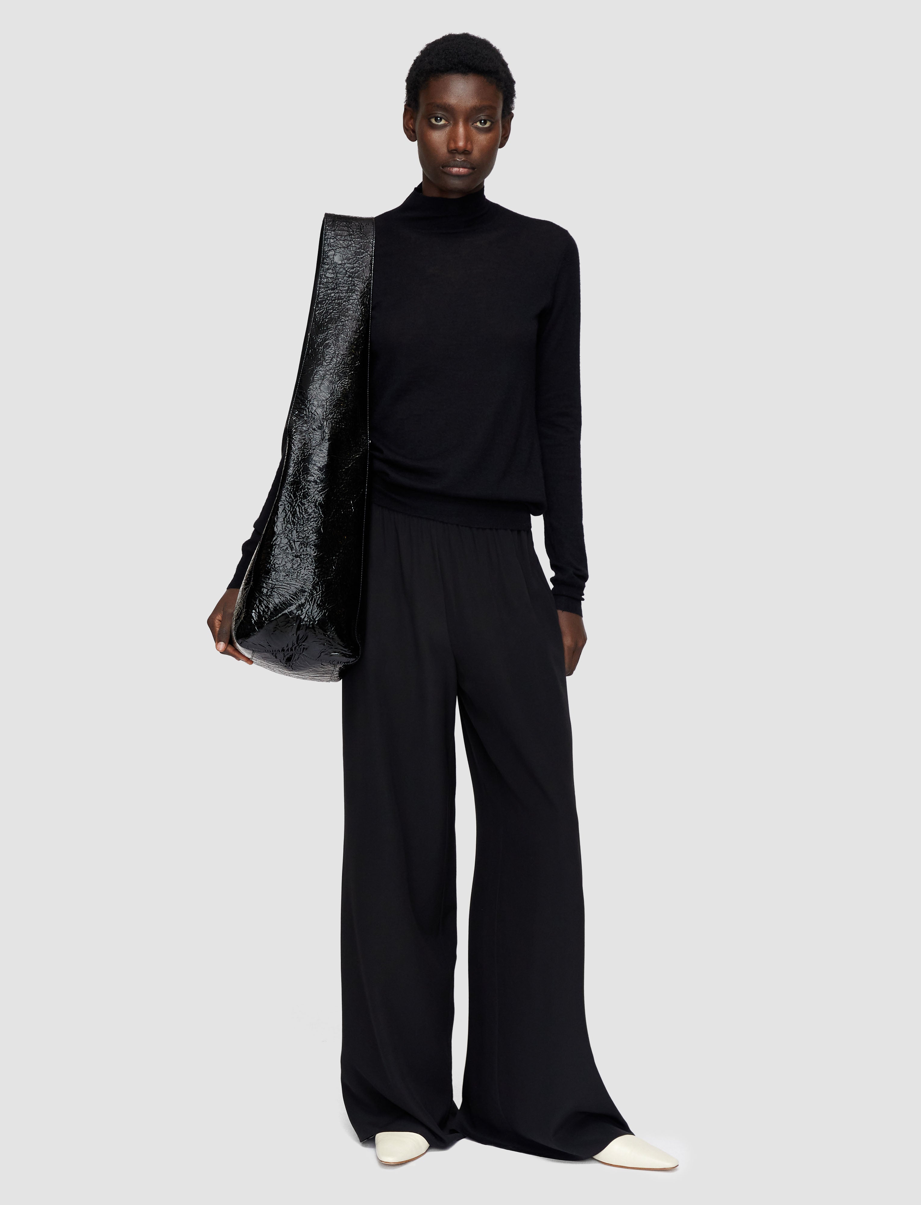 noir-pull-col-montant-en-cashair-JOSEPH
