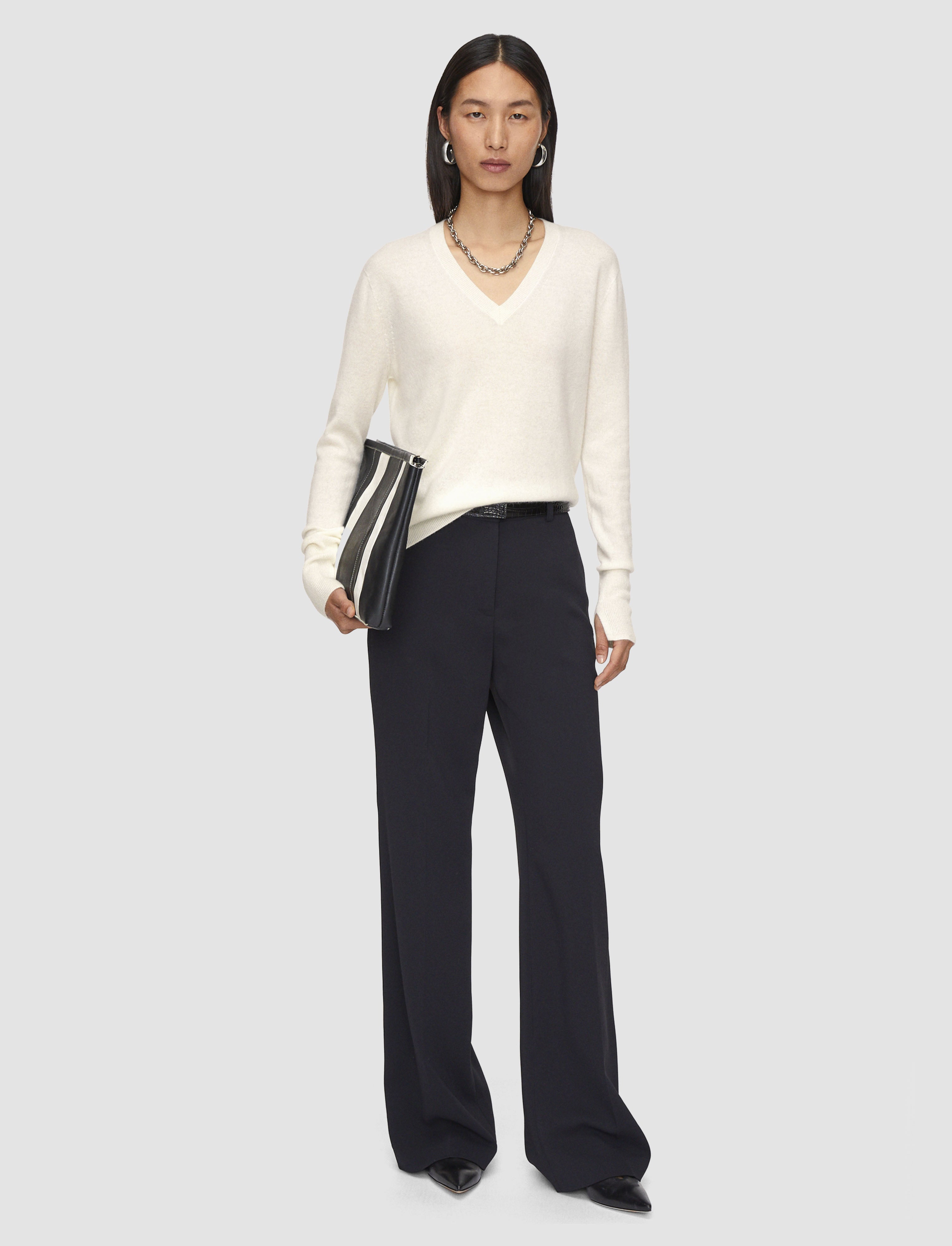 ホワイト-light-pure-cashmere-vネックジャンパー-JOSEPH
