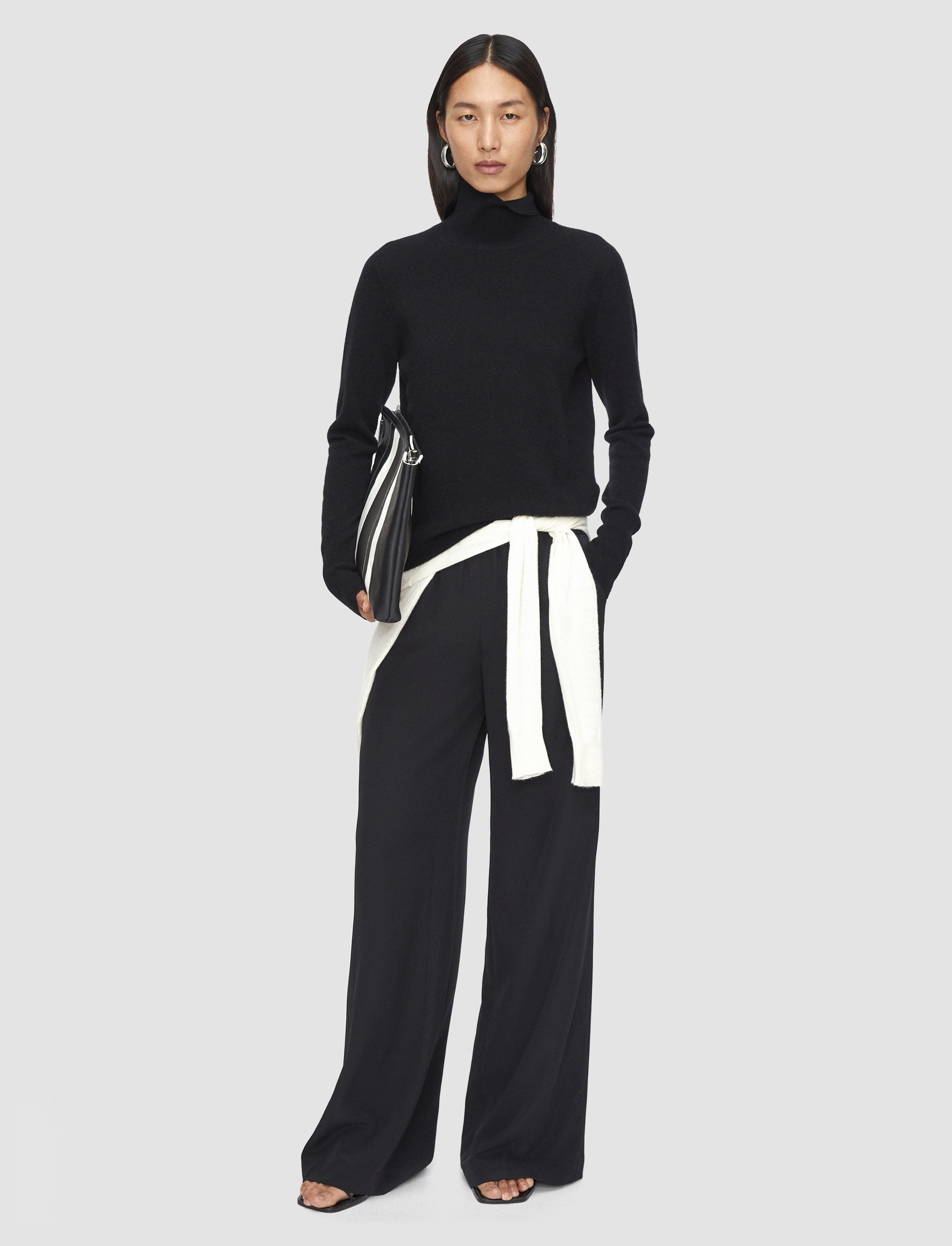 ブラック-light-pure-cashmere-ハイネックジャンパー-JOSEPH