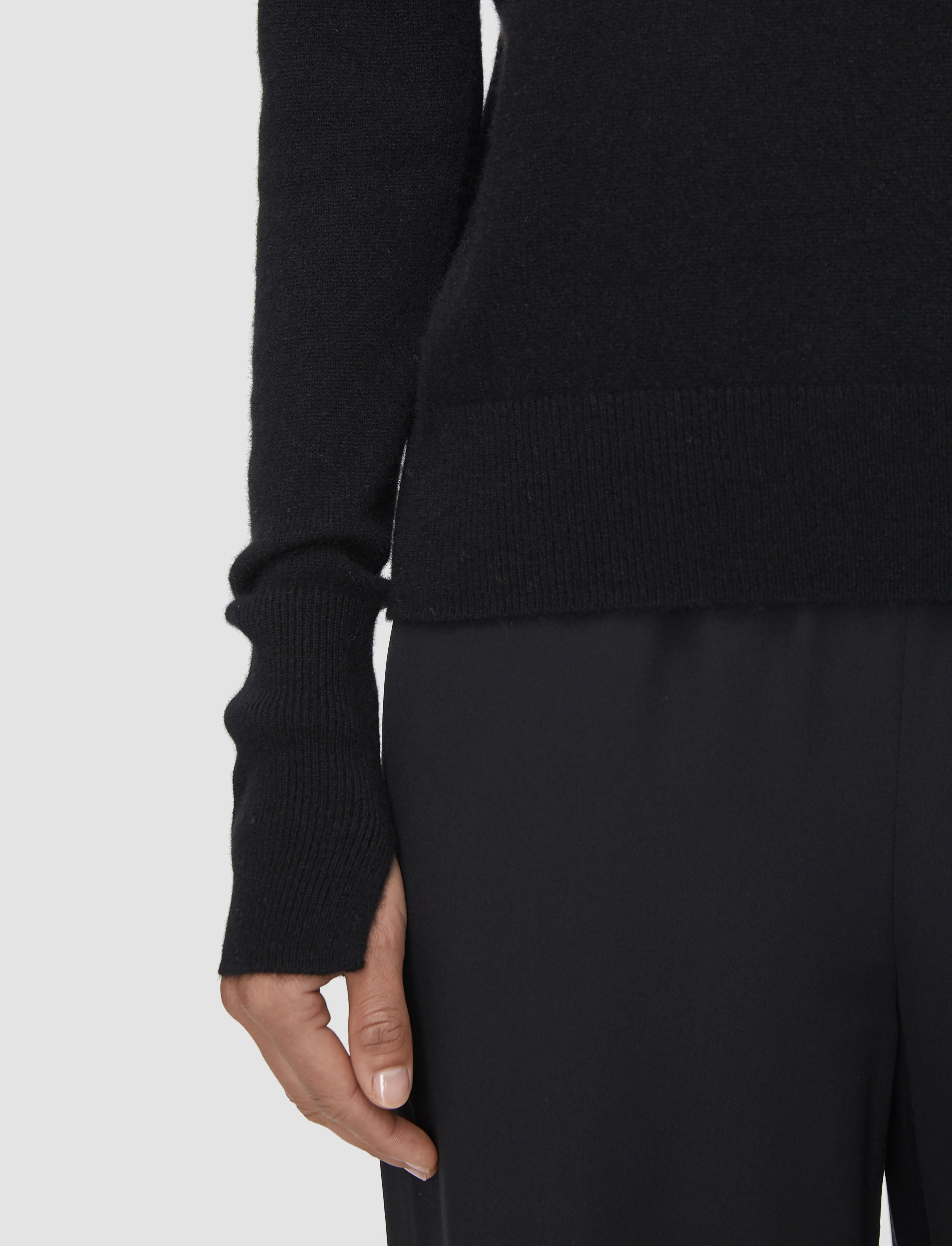 ブラック-light-pure-cashmere-ハイネックジャンパー-JOSEPH