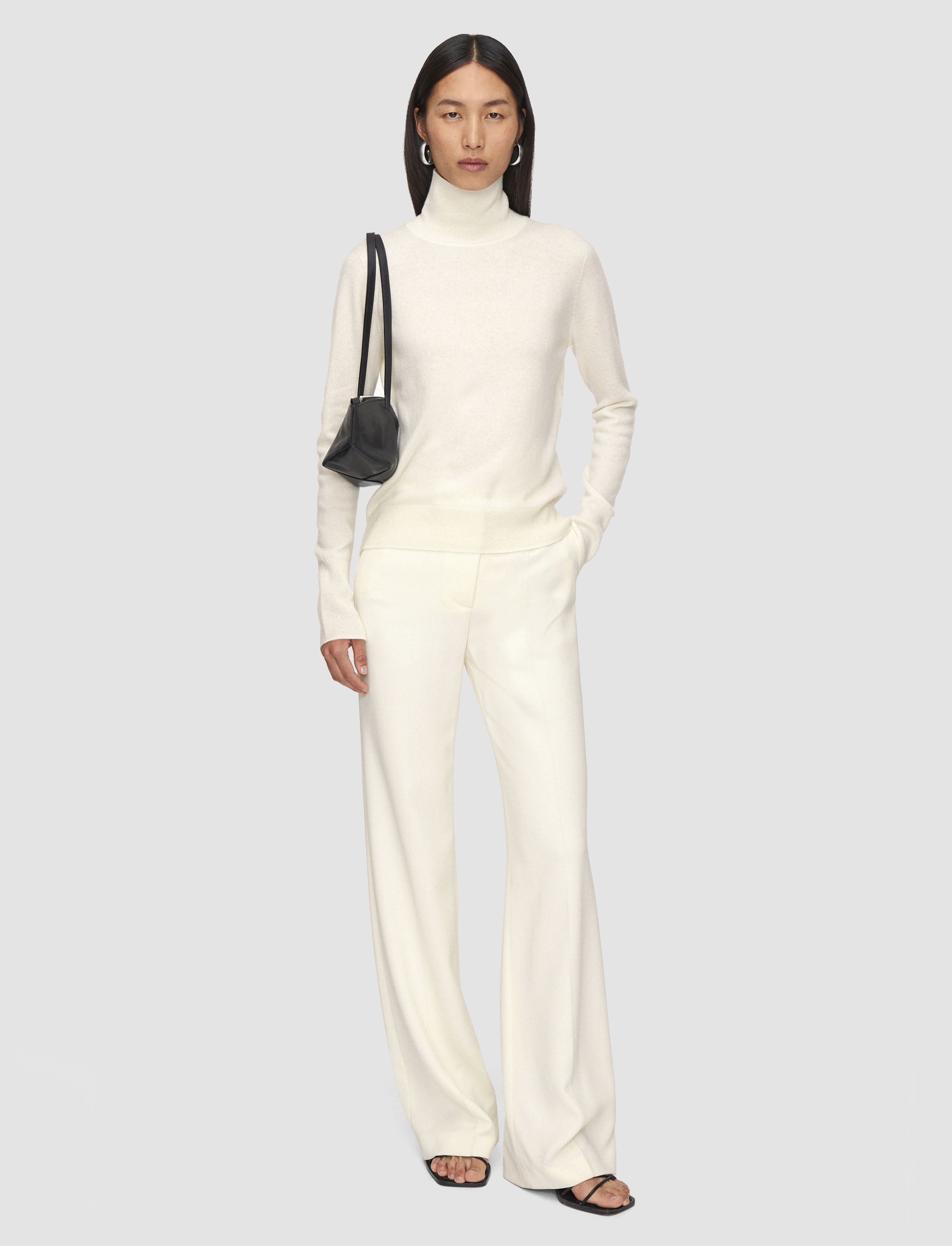 white-pull-col-montant-en-pur-cachemire-leger-JOSEPH