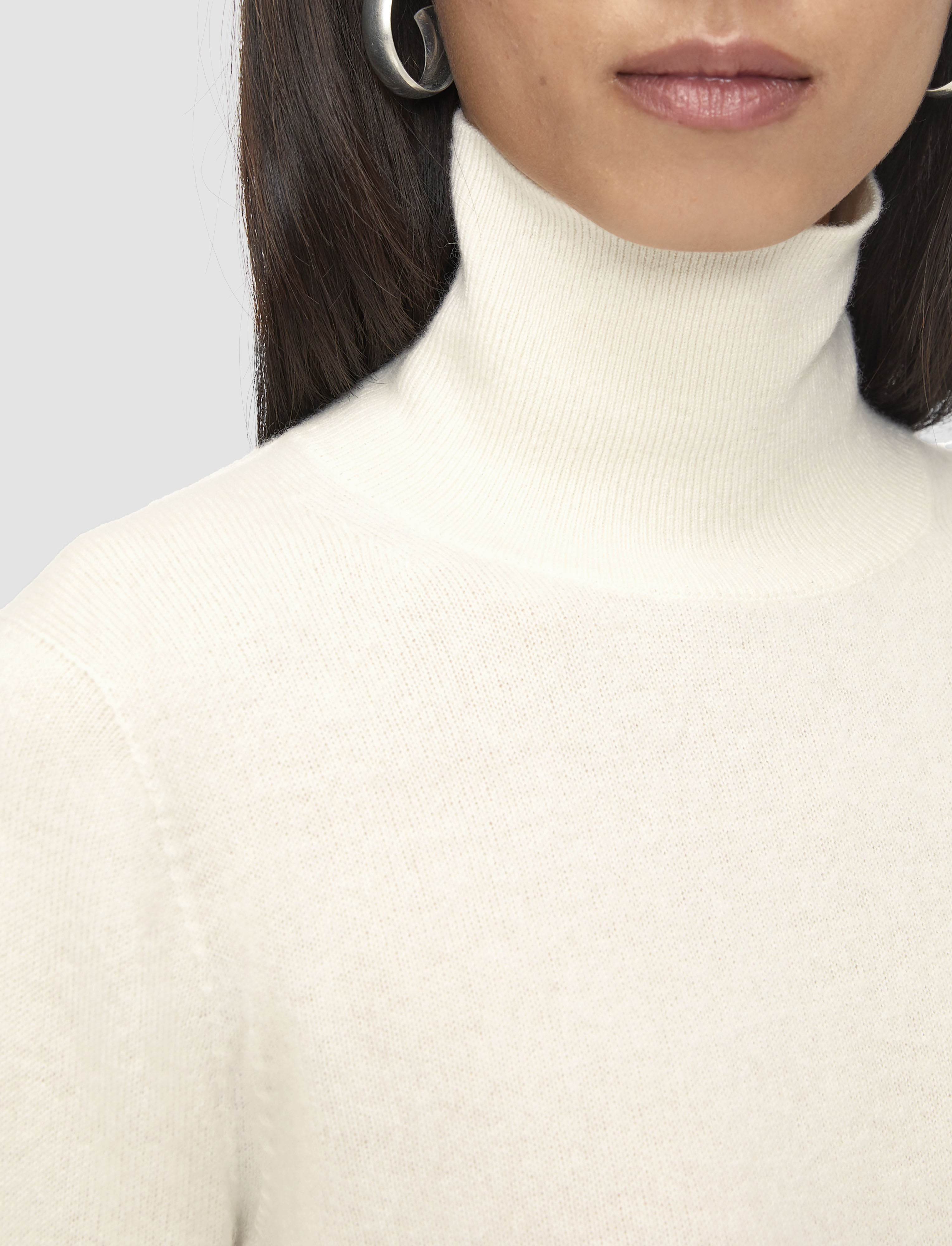 white-pull-col-montant-en-pur-cachemire-leger-JOSEPH