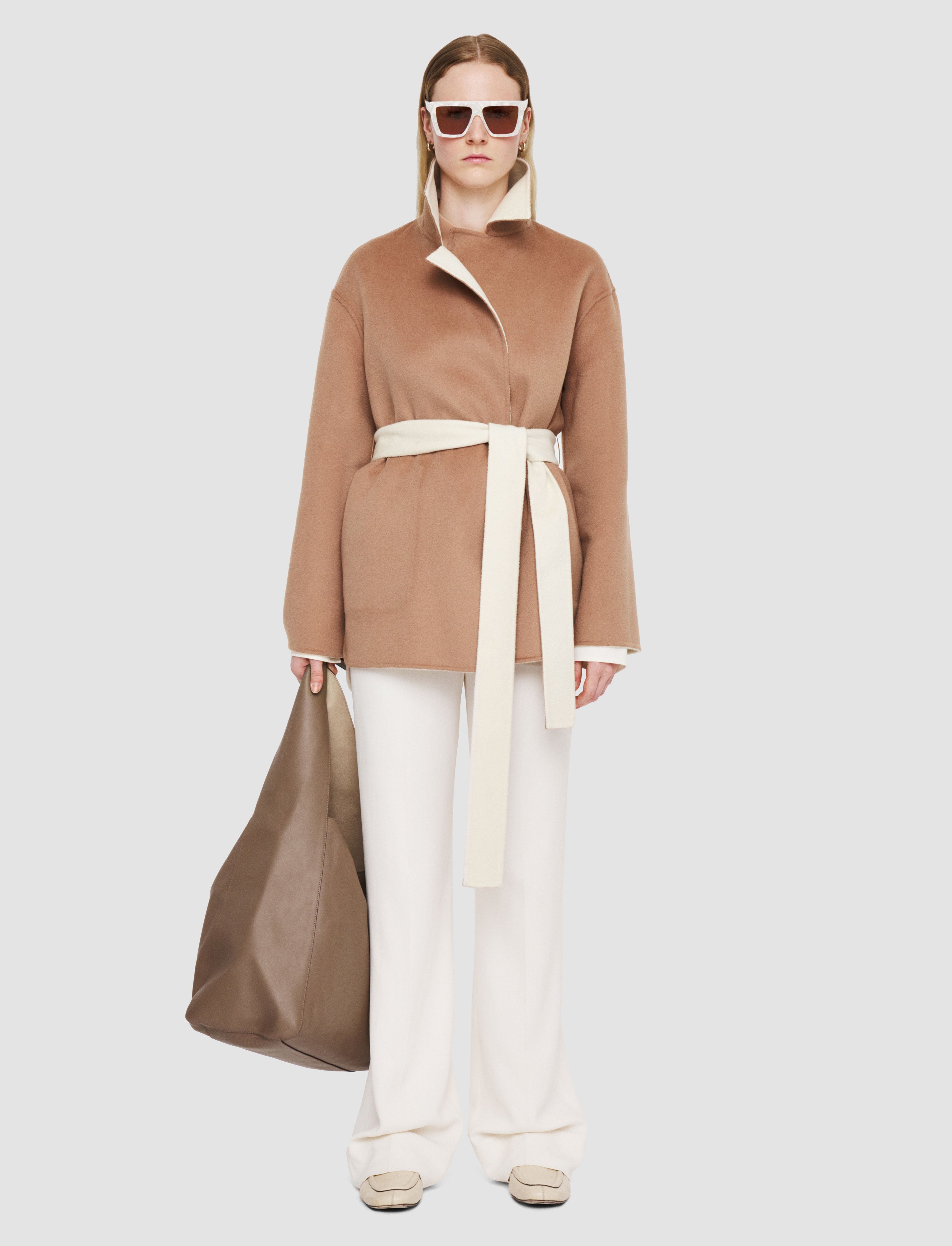 blanc-manteau-arnold-reversible-en-cachemire-double-face-JOSEPH