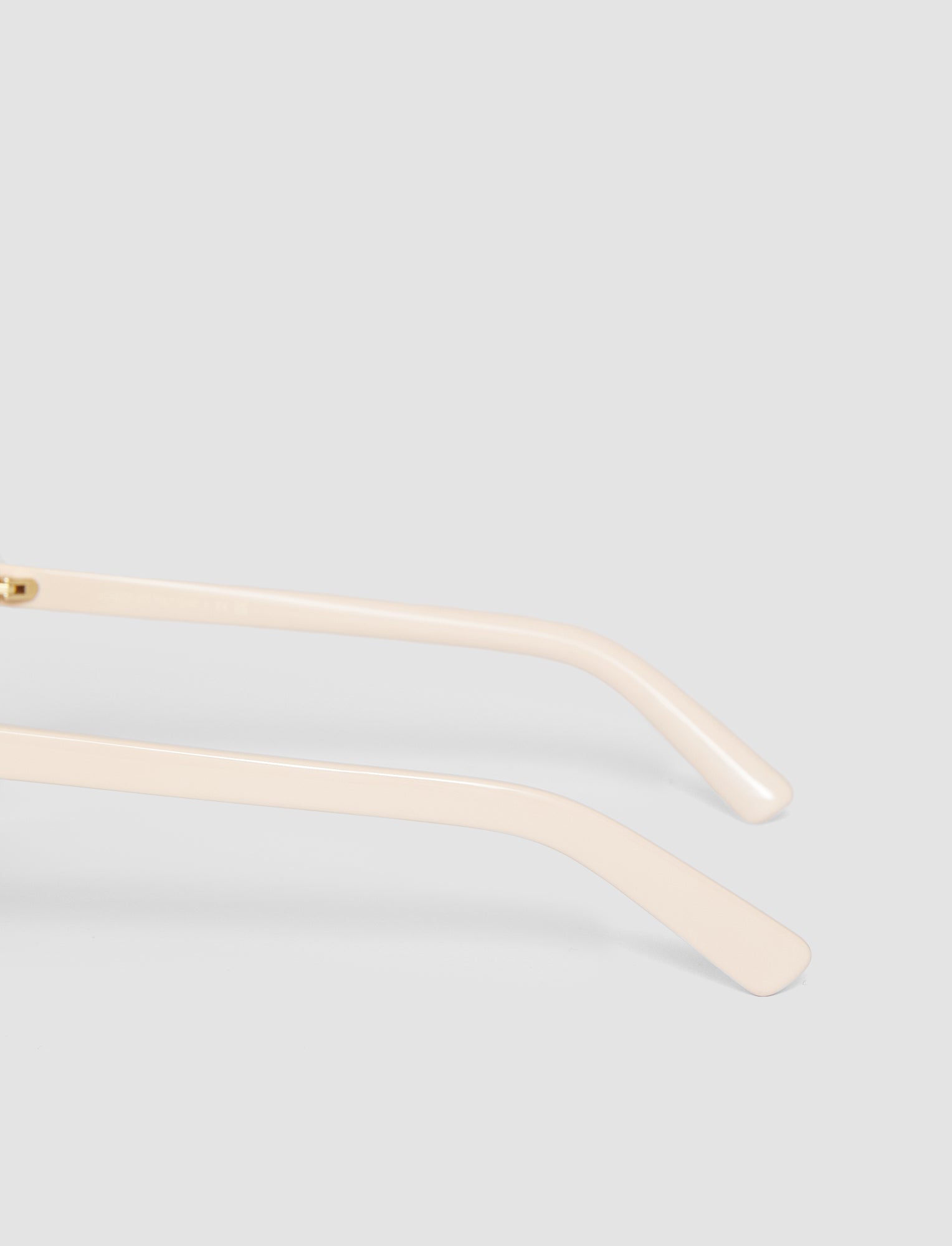 beige-lunettes-de-soleil-a-monture-oeil-de-chat-JOSEPH