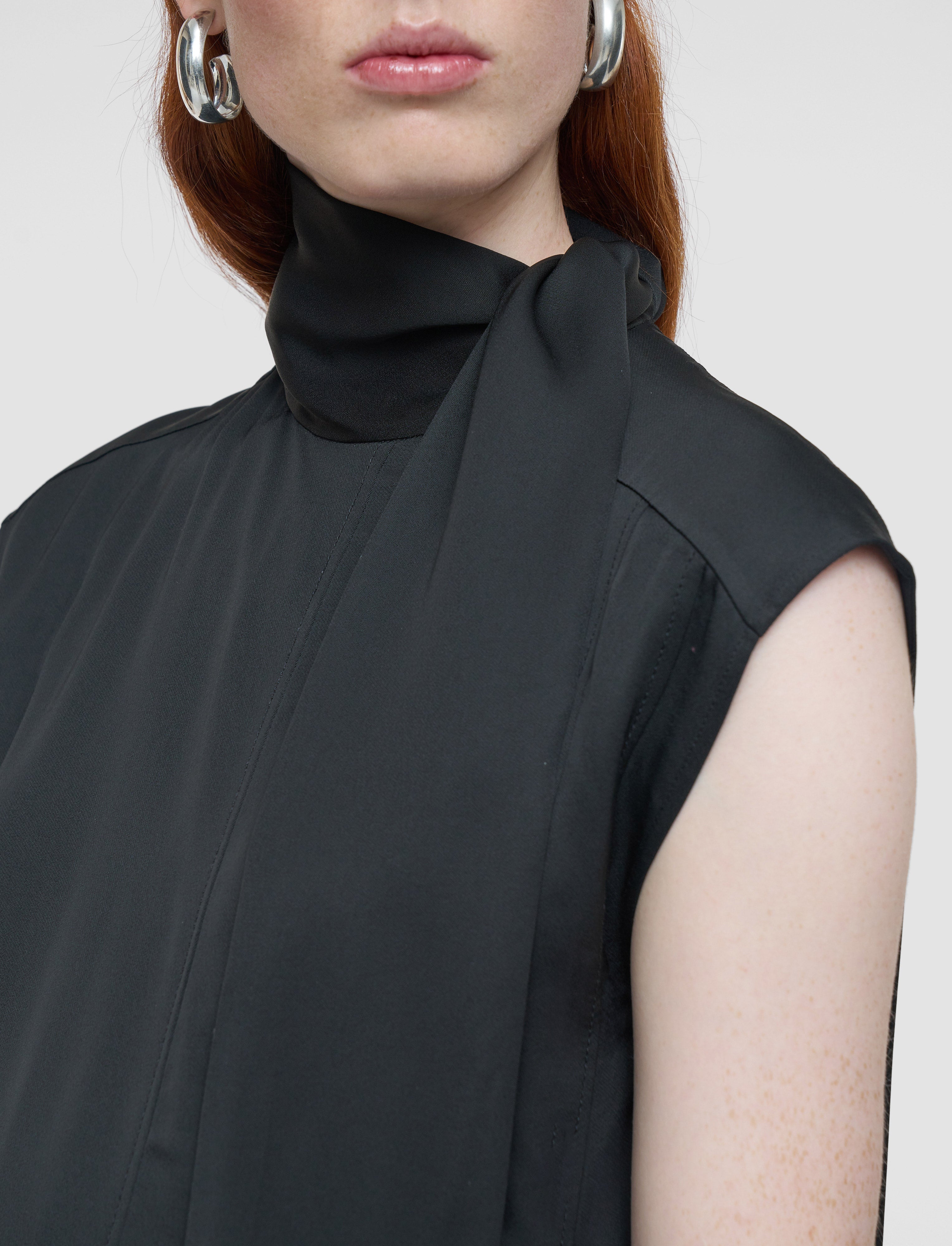noir-robe-sandy-en-crepe-leger-JOSEPH