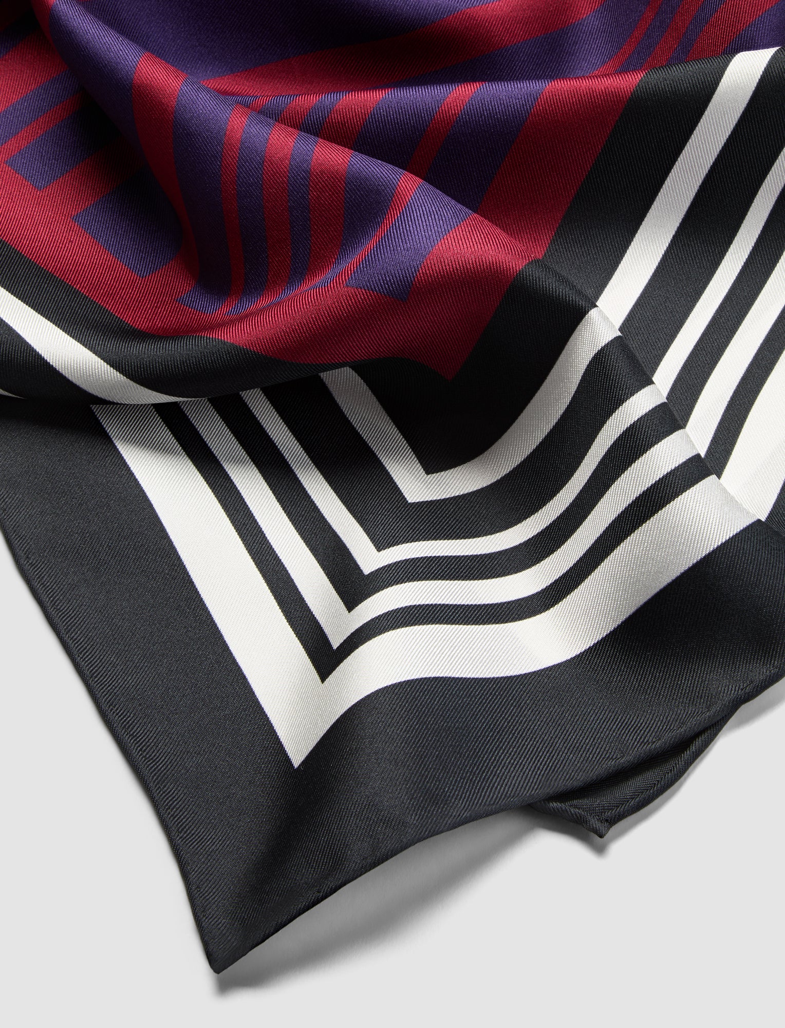 multicolore-foulard-chilie-en-soie-JOSEPH
