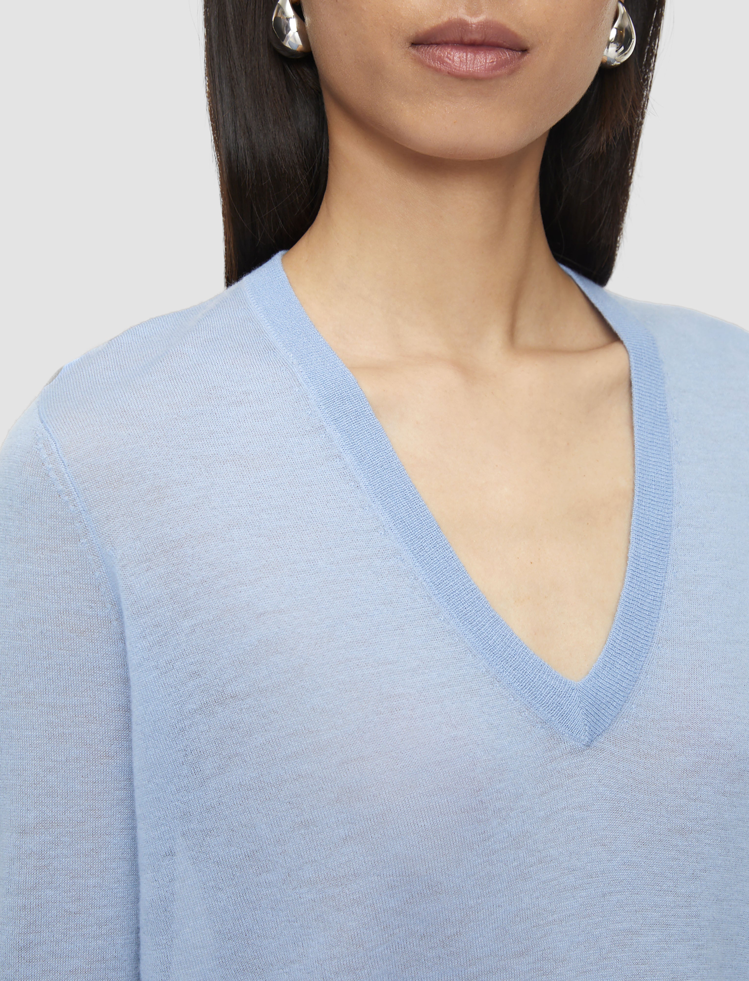 bleu-pull-col-v-en-cashair-JOSEPH