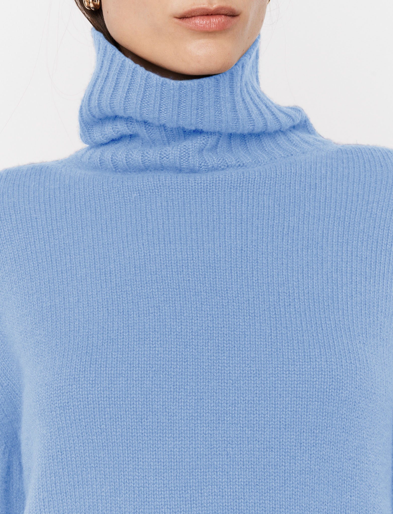 青-open-cashmere-ハイネックジャンパー-JOSEPH