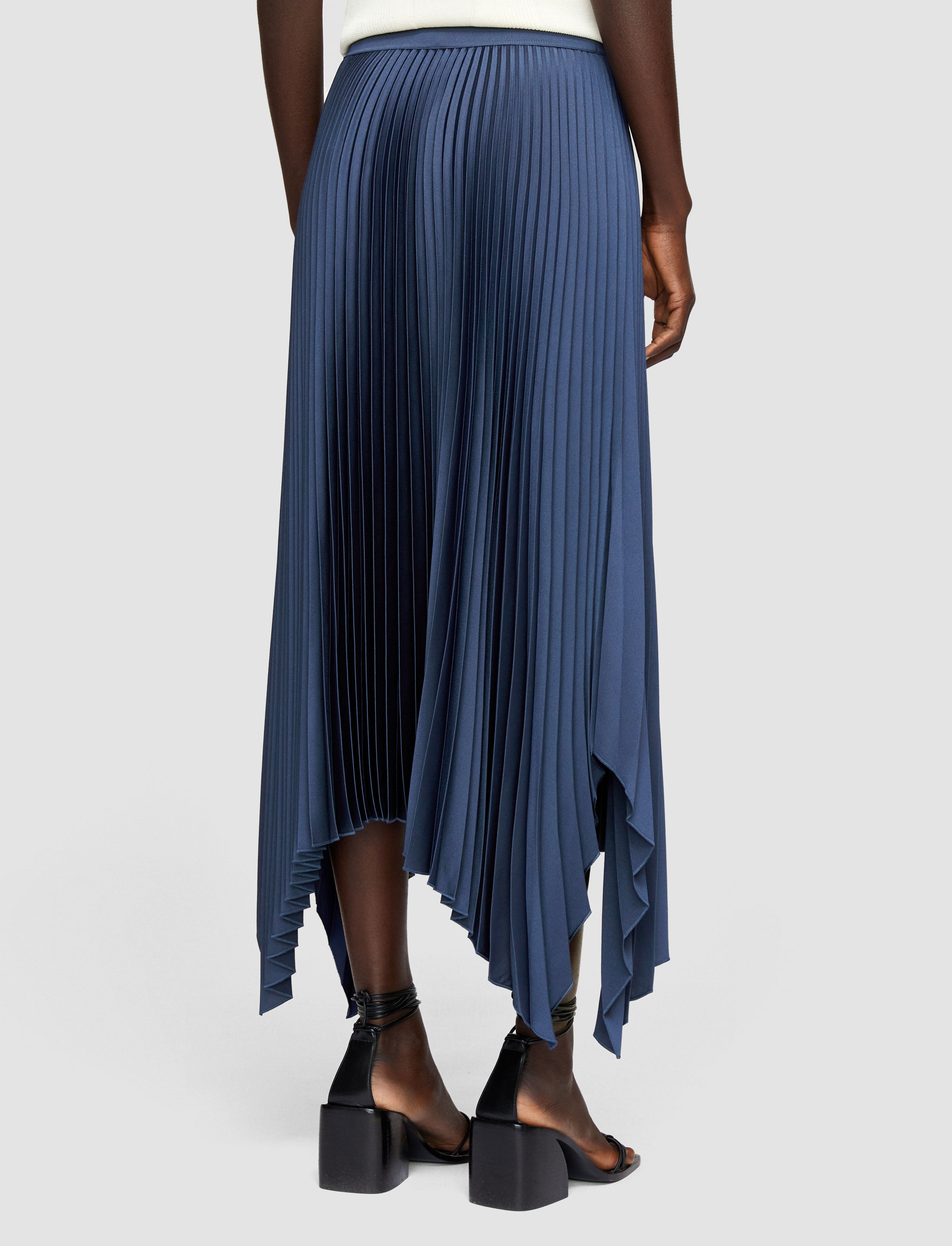 bleu-jupe-ade-en-maille-plissee-JOSEPH