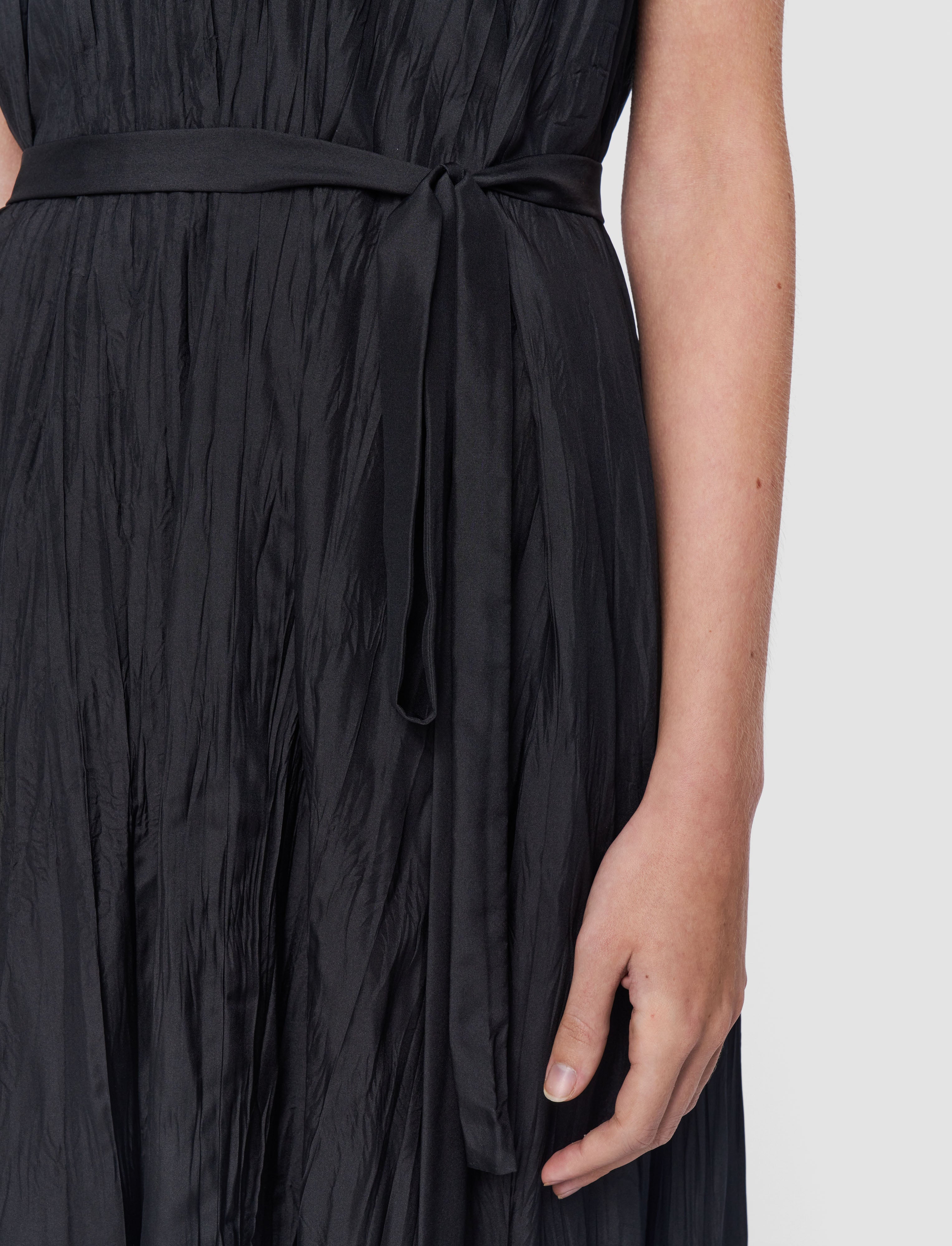 noir-robe-martini-en-soie-habotai-JOSEPH