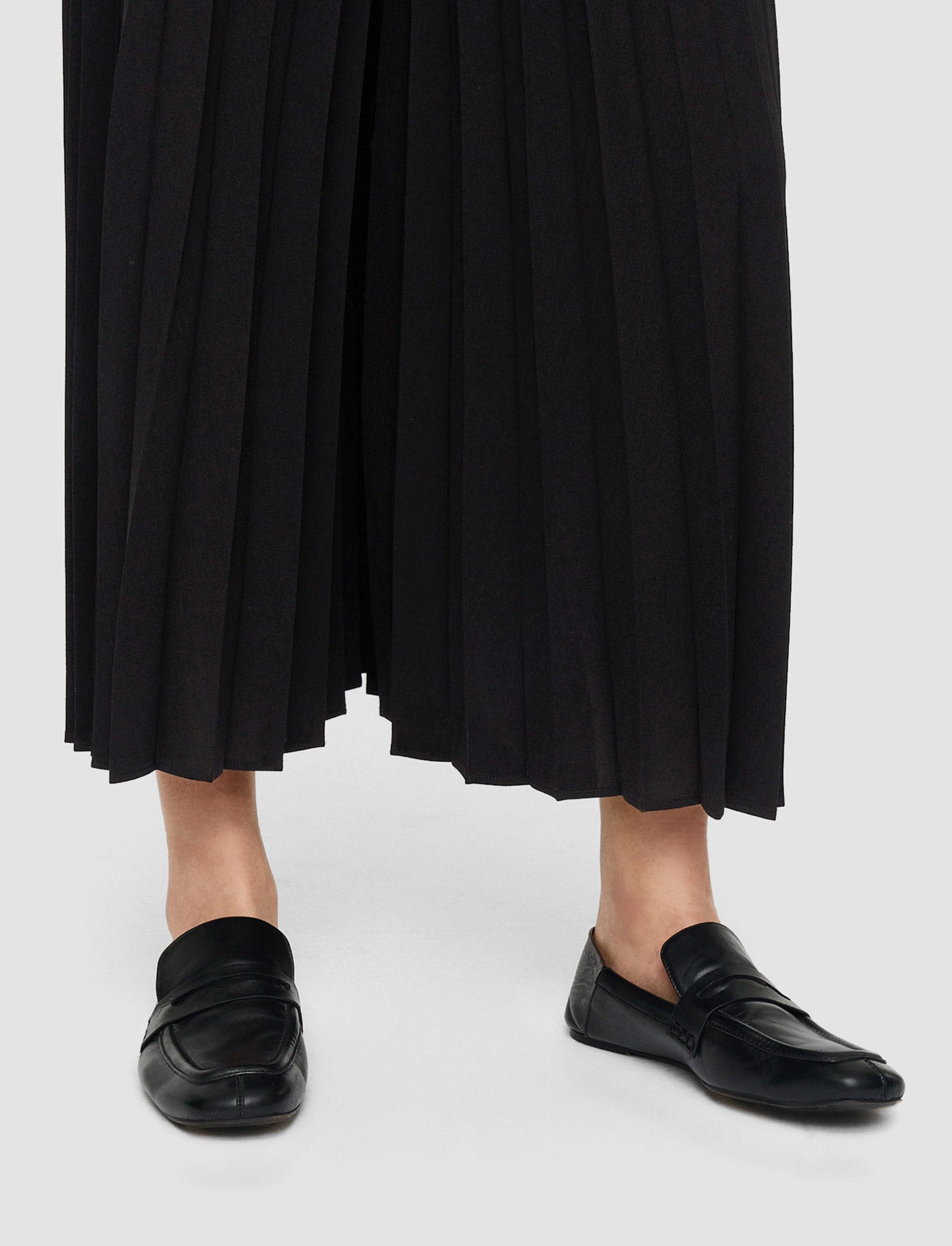 black-airy-plisse-anvers-trousers-JOSEPH