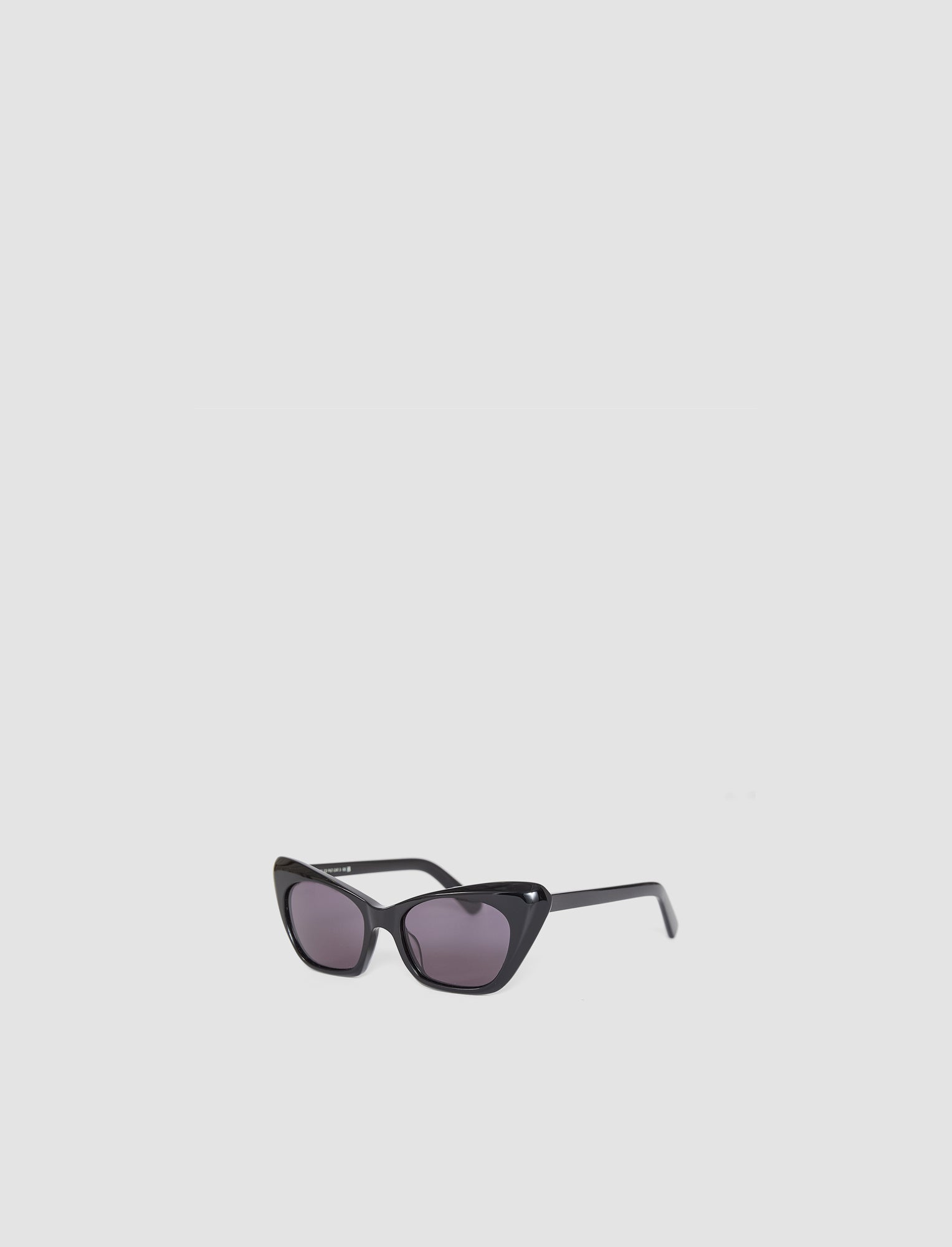 noir-lunettes-de-soleil-a-monture-oeil-de-chat-JOSEPH