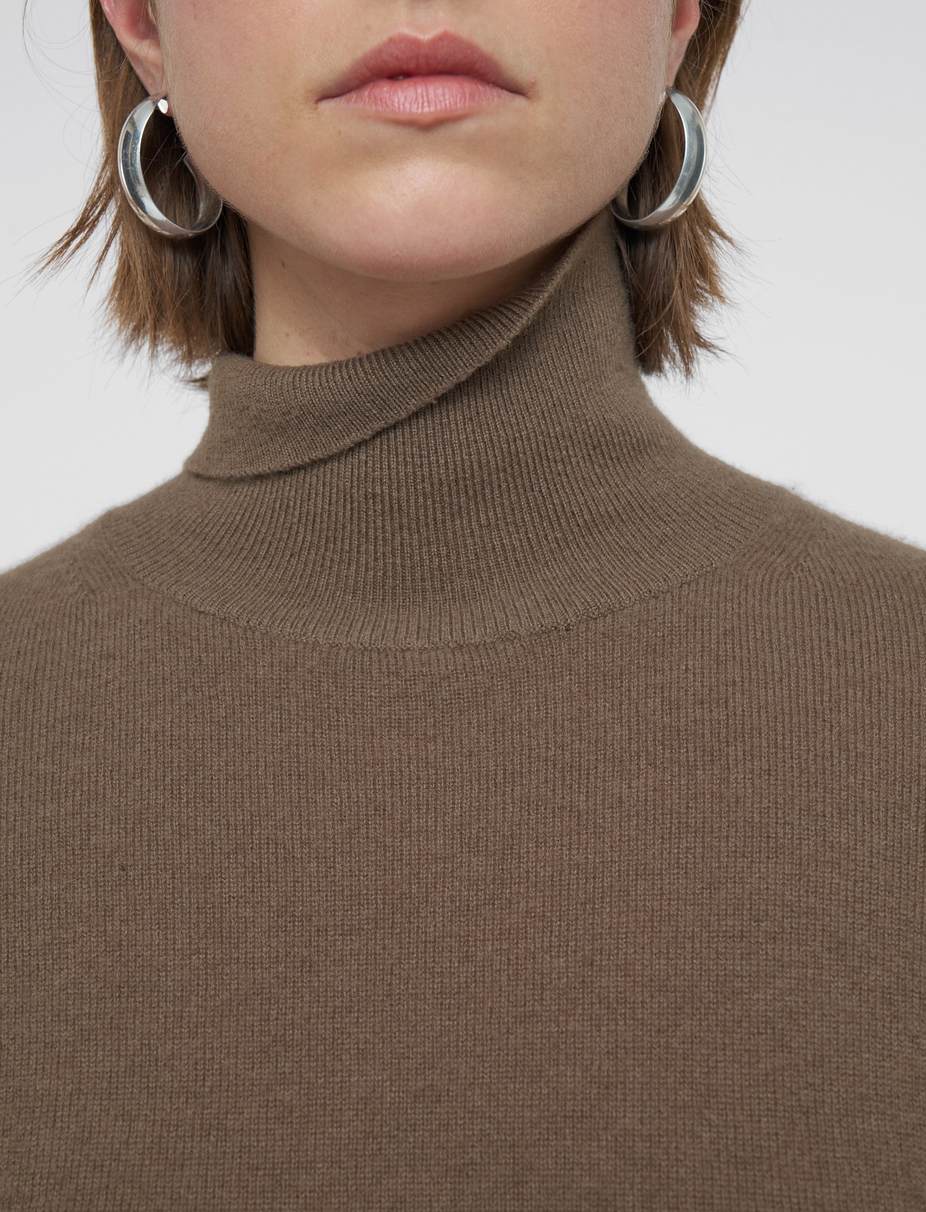 ブラウン-light-pure-cashmere-ハイネックジャンパー-JOSEPH