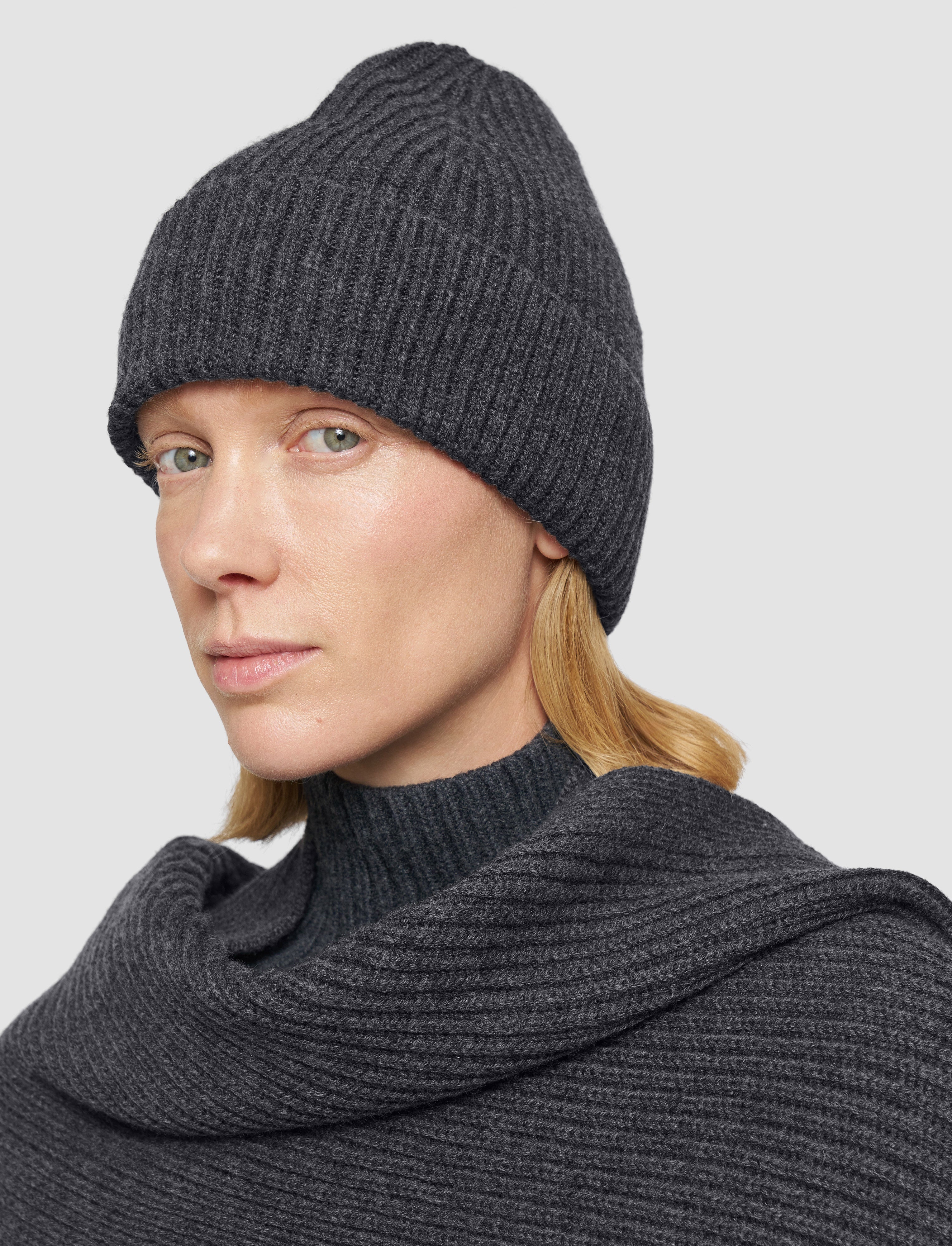 gris-bonnet-a-cotes-anglaises-JOSEPH