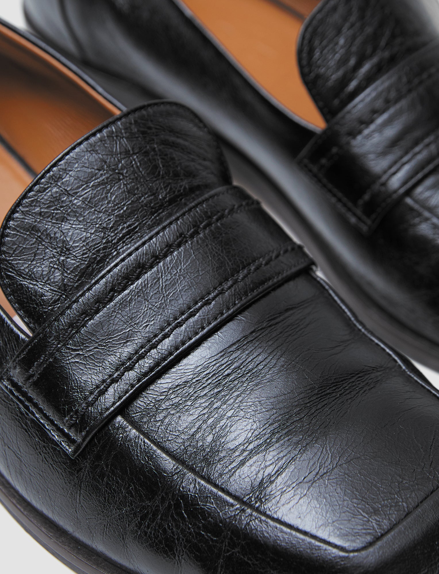 noir-mocassins-en-cuir-JOSEPH