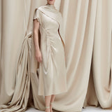 Robe Geegee froncée en satin de soie