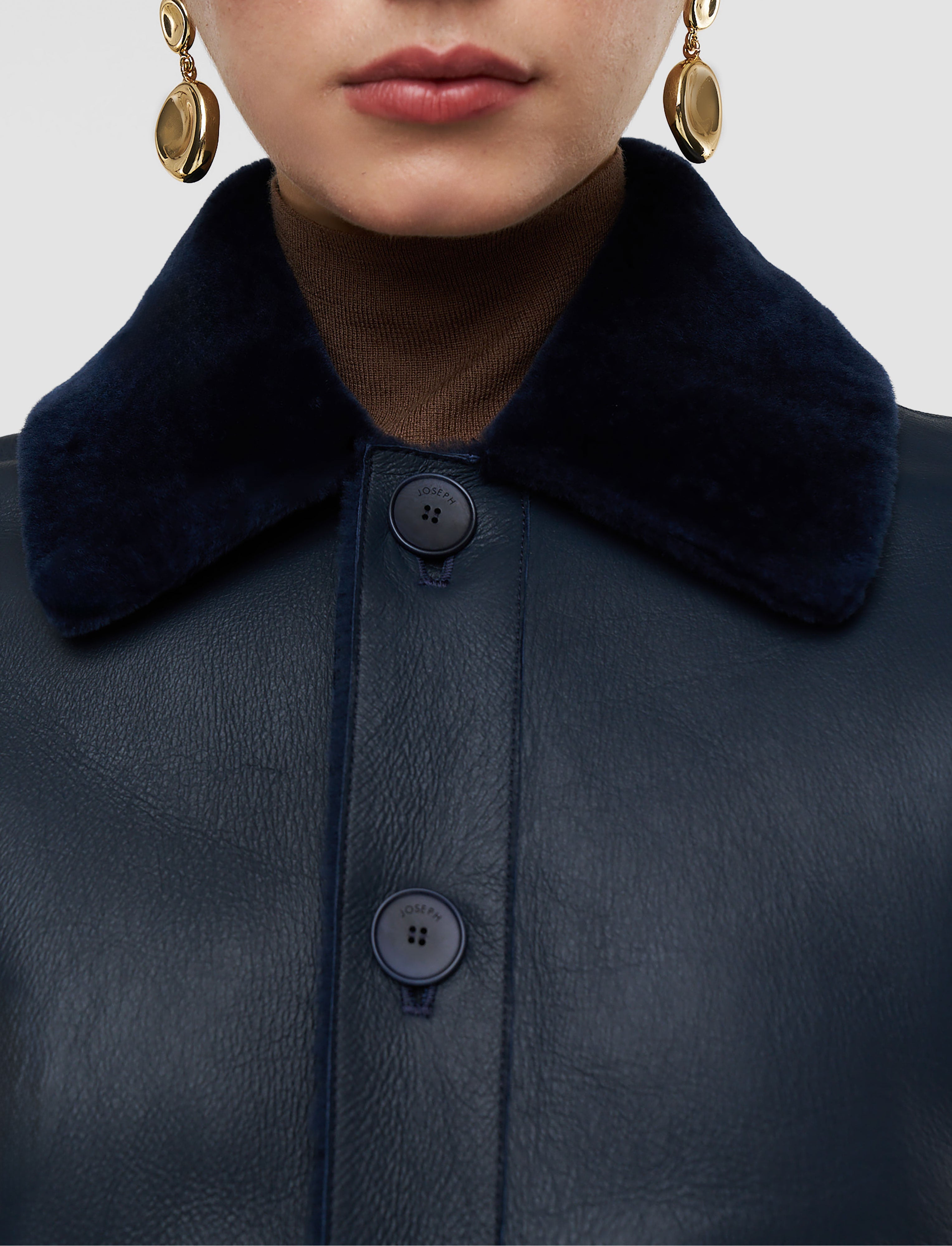 青-alloway-reversible-soft-shearling-ジャケット-JOSEPH