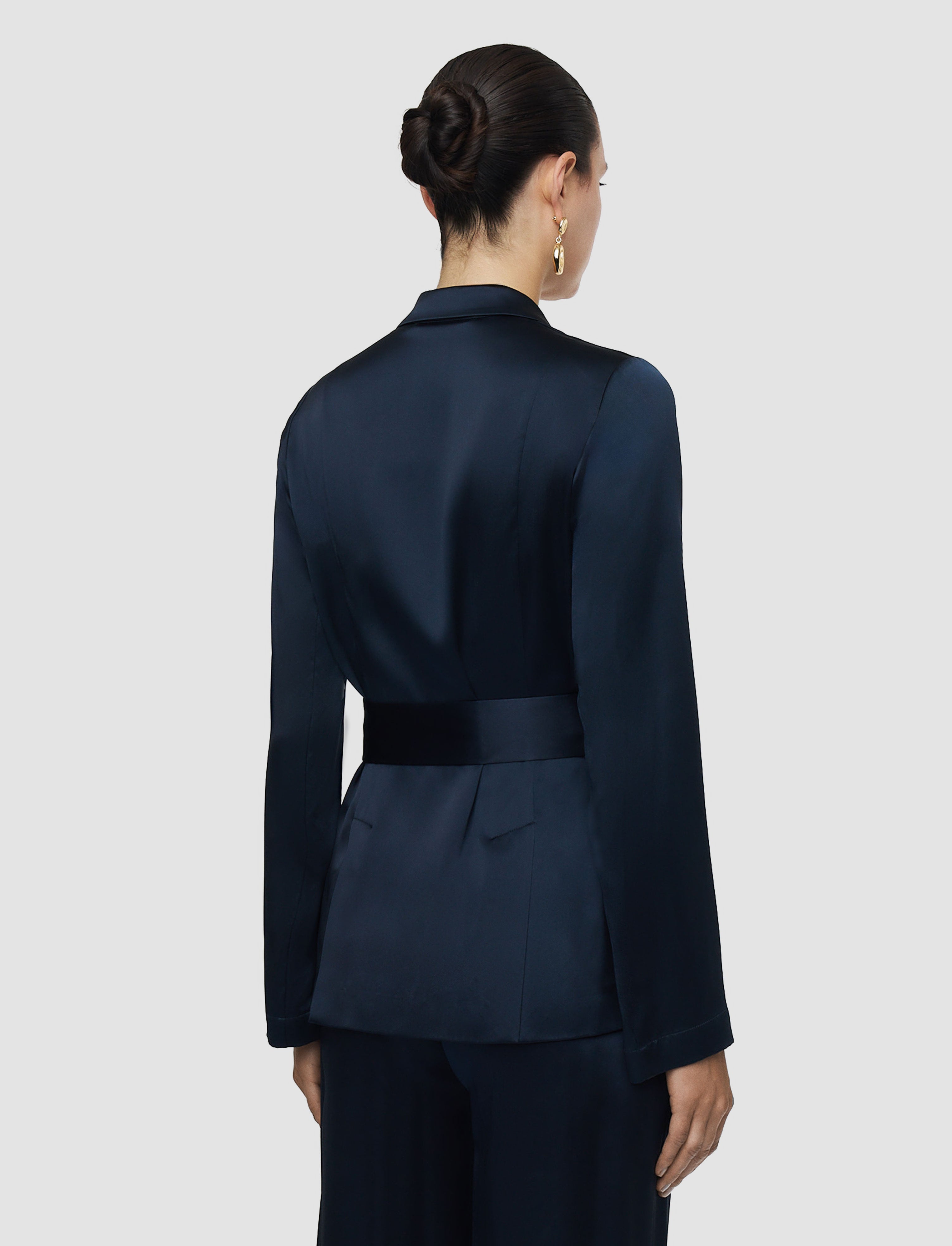 bleu-veste-archer-en-satin-de-soie-JOSEPH