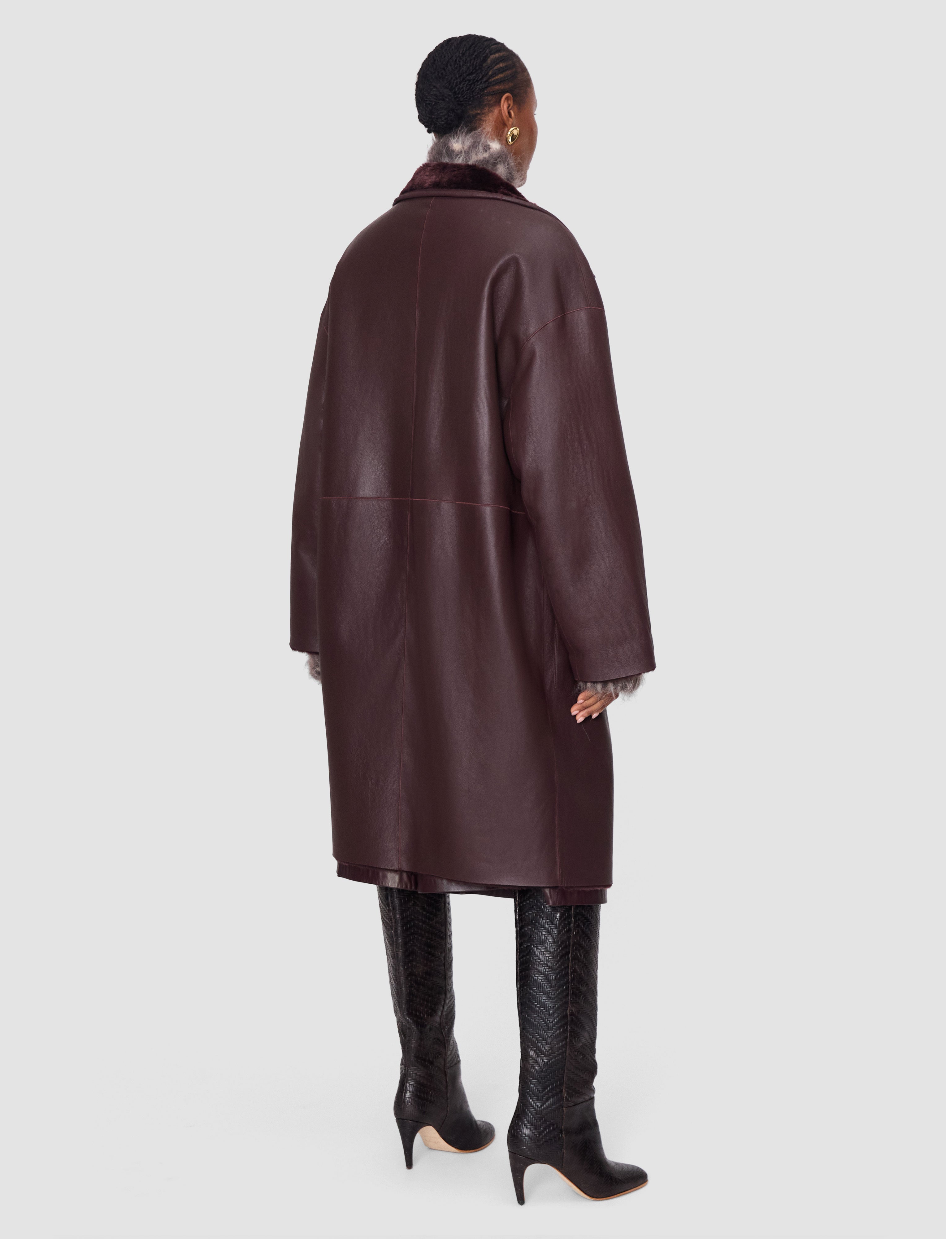 violet-manteau-ari-reversible-en-natural-peau-lainee-JOSEPH