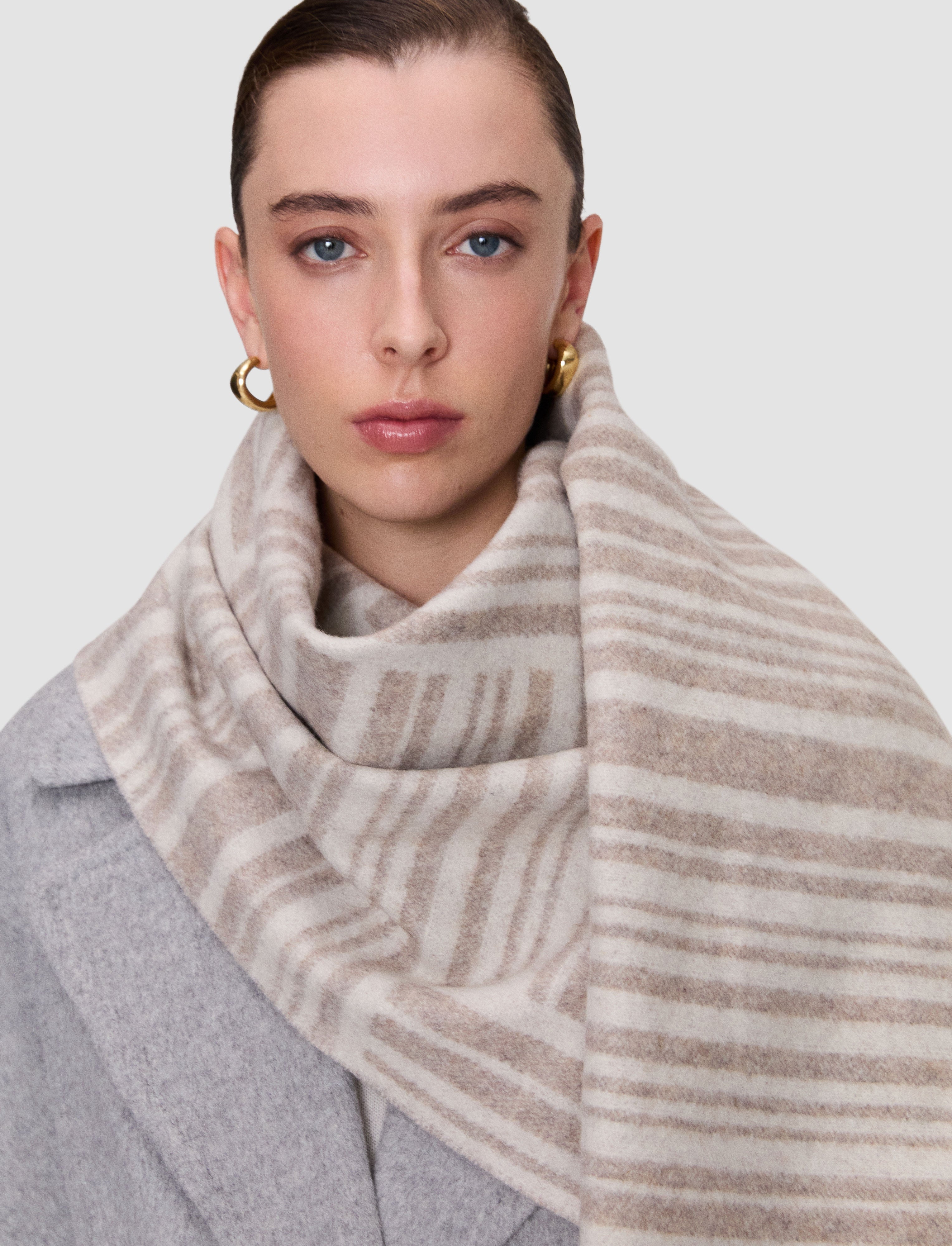 beige-echarpe-ayla-en-laine-et-cachemire-JOSEPH