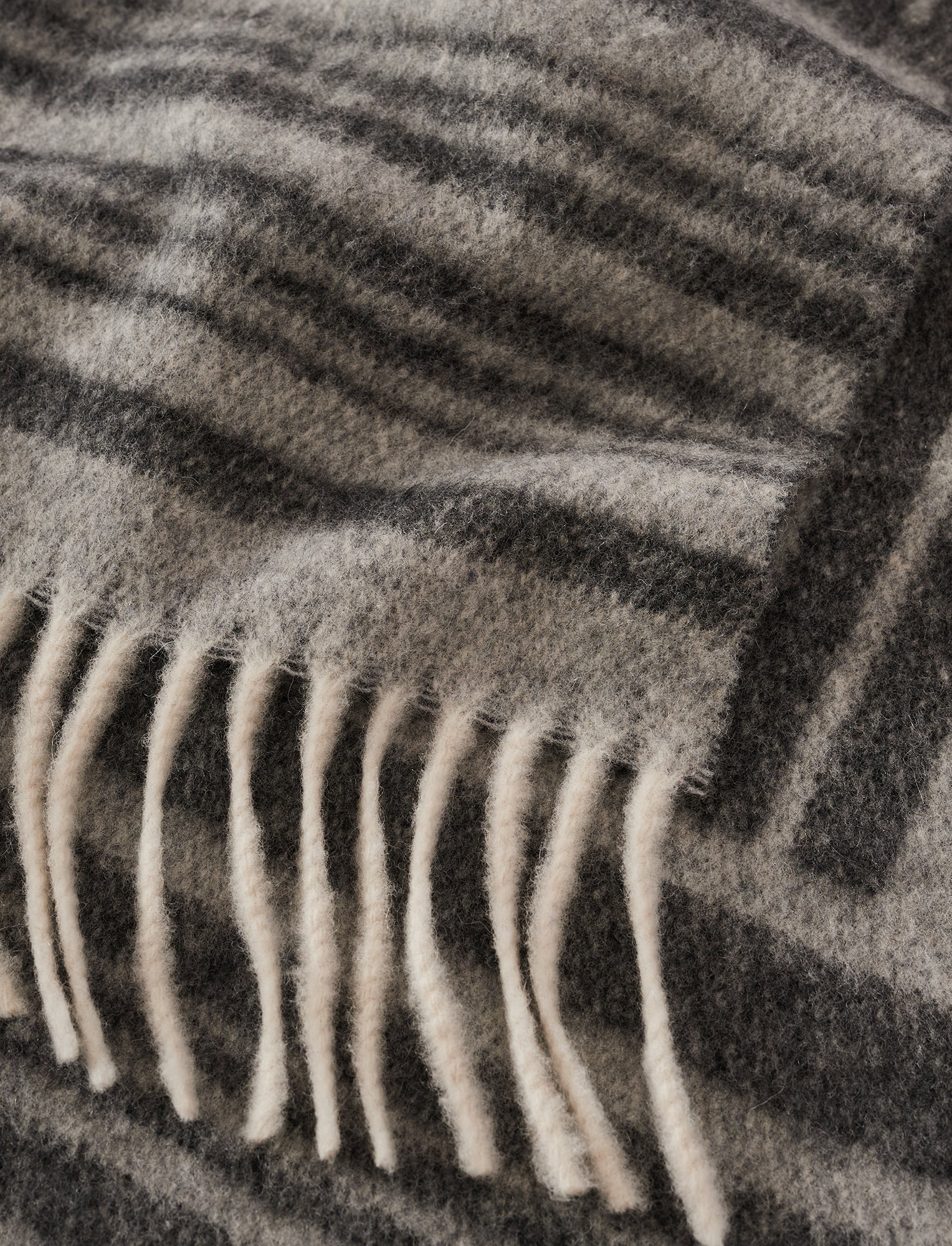 grey-ayla-wool-cashmere-scarf-JOSEPH