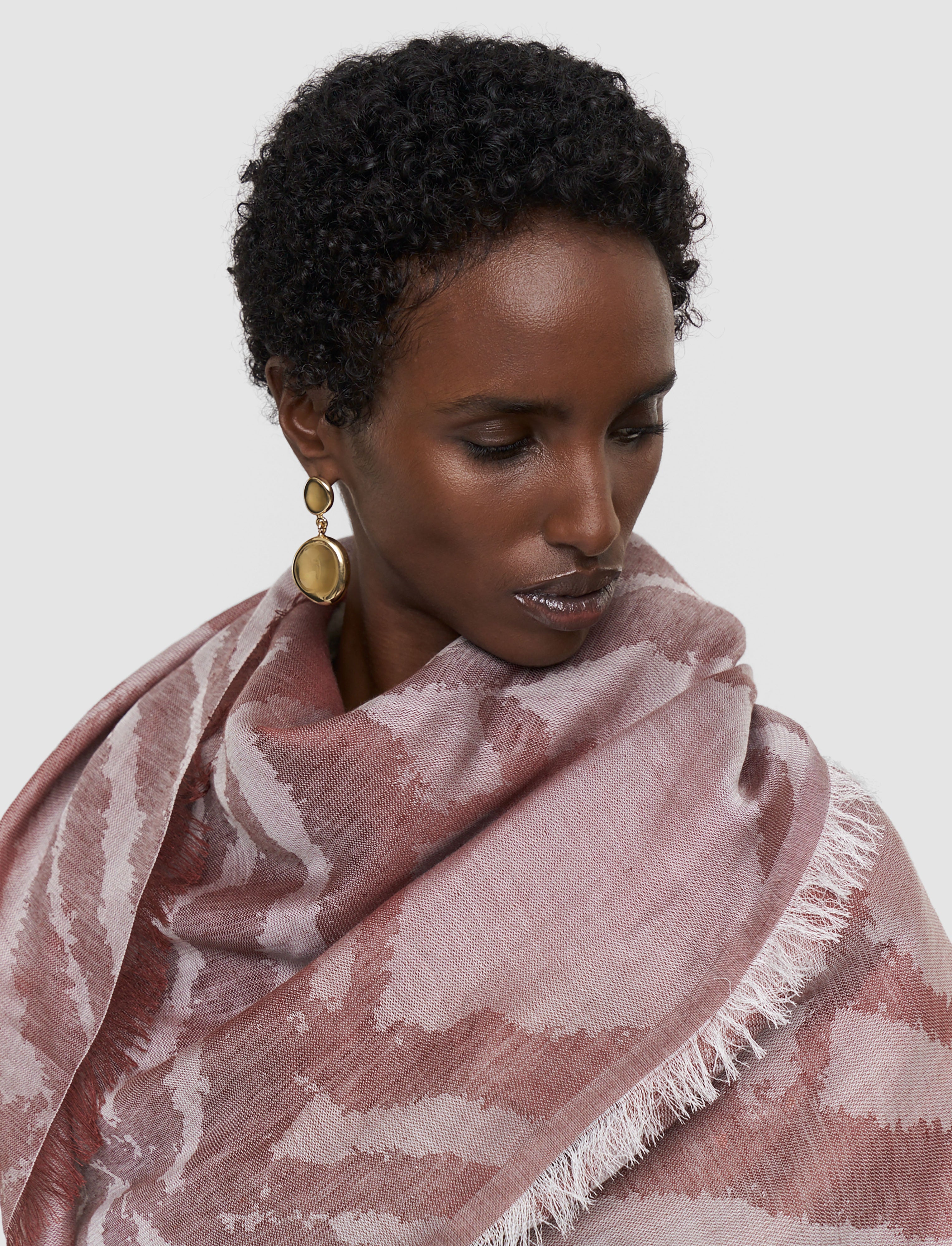 white-azalea-wool-cashmere-scarf-JOSEPH