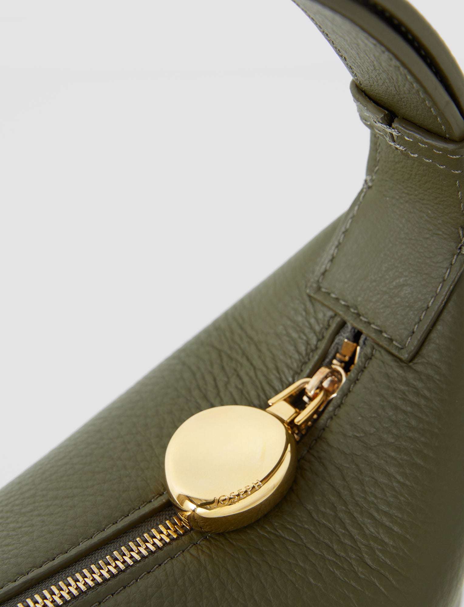 vert-sac-en-cuir-bean-JOSEPH