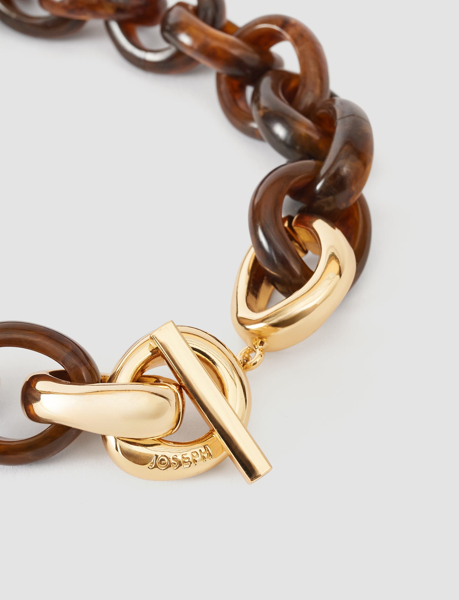 brown-bean-link-resin-necklace-JOSEPH