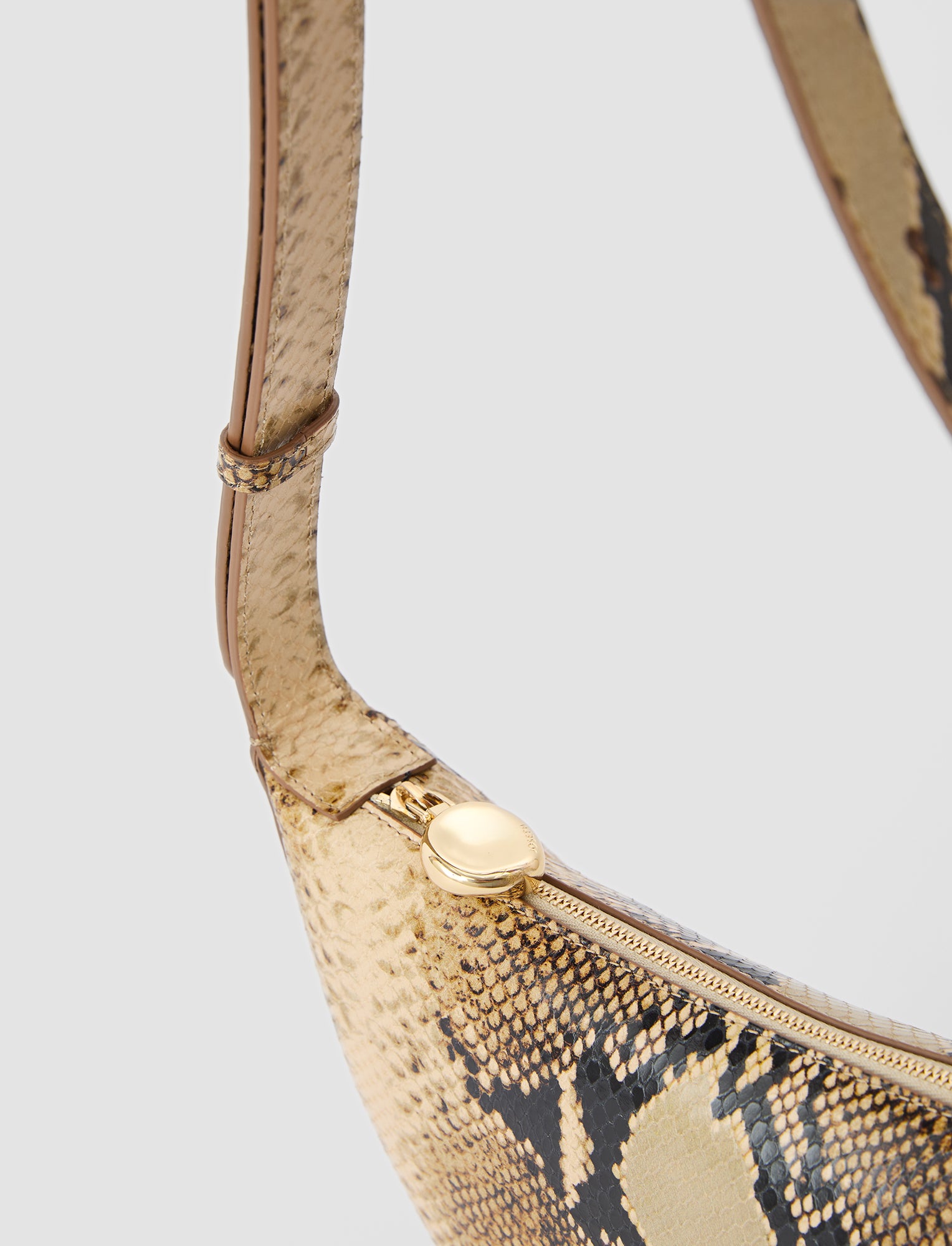 marron-sac-bean-en-cuir-effet-serpent-JOSEPH