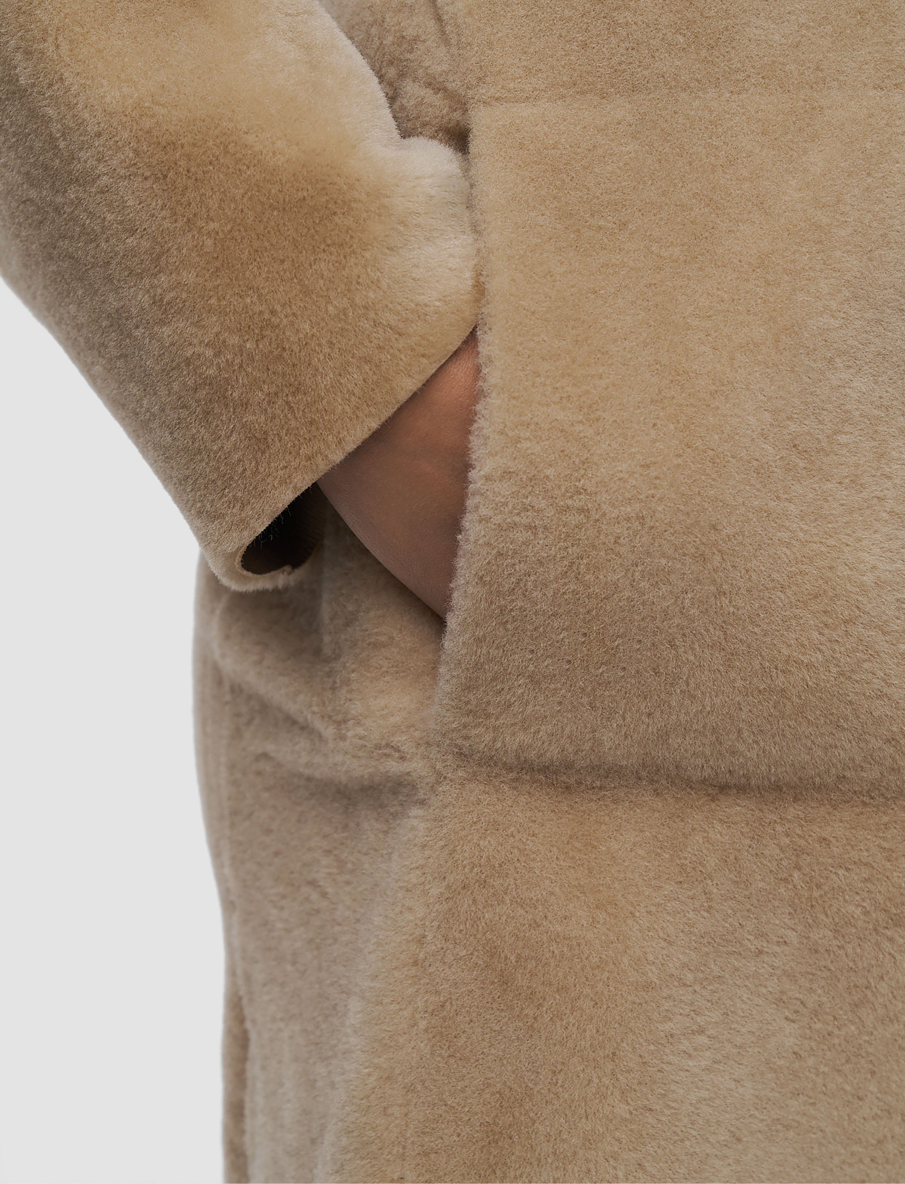 ベージュ-britanny-reversible-soft-shearling-ジャケット-JOSEPH