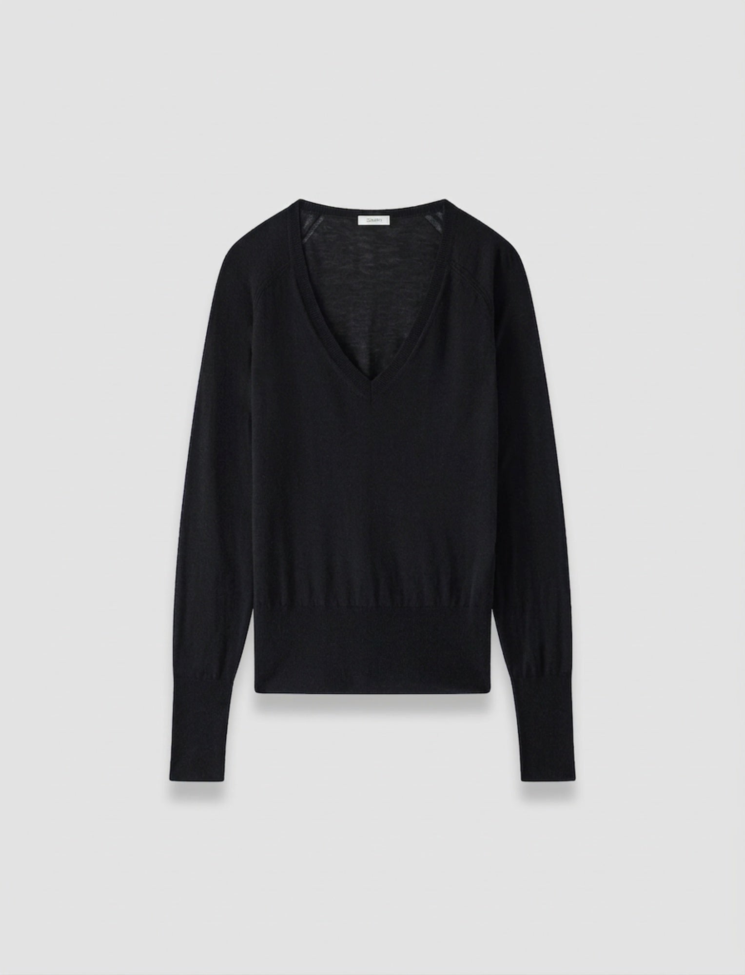 noir-pull-col-v-cetus-en-cashair-JOSEPH