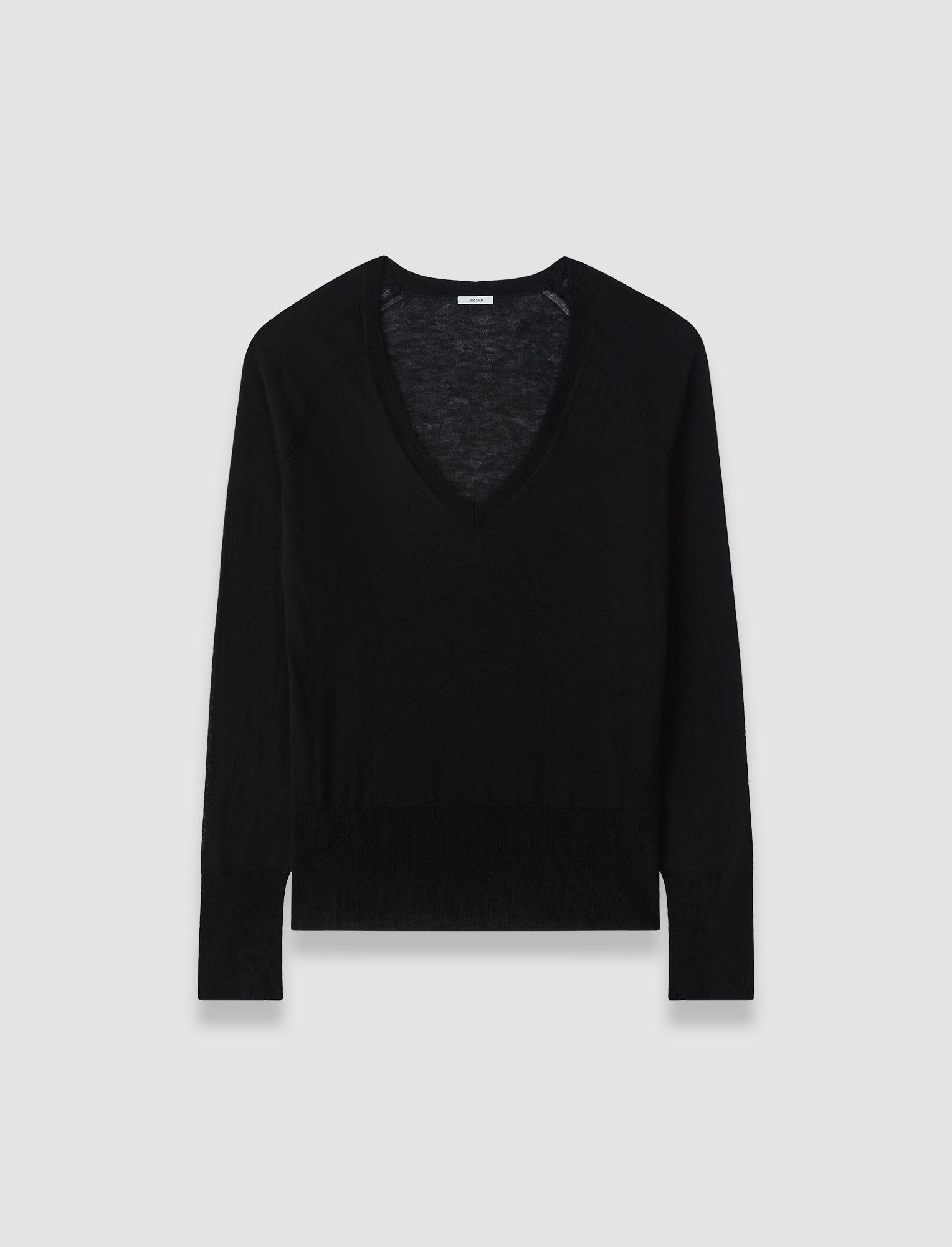 noir-pull-col-v-cetus-en-cashair-JOSEPH