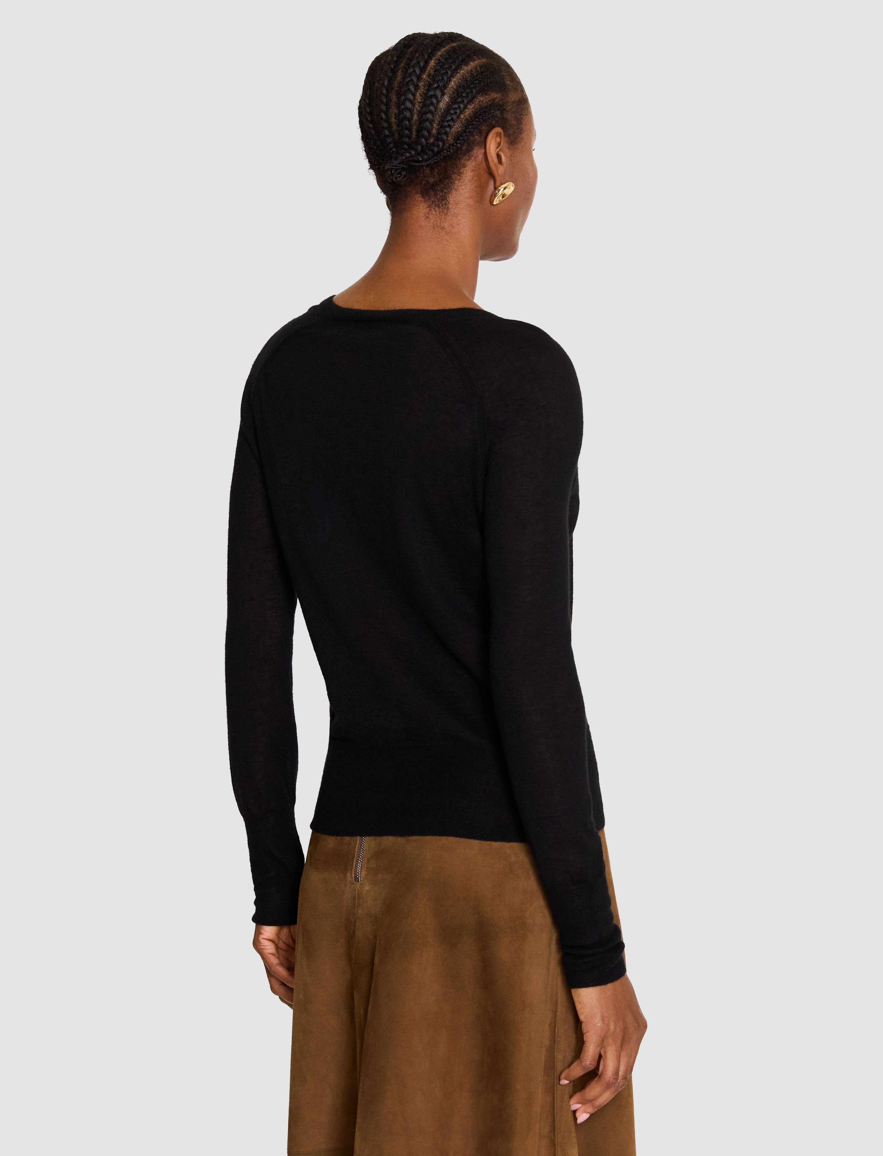 noir-pull-col-v-cetus-en-cashair-JOSEPH
