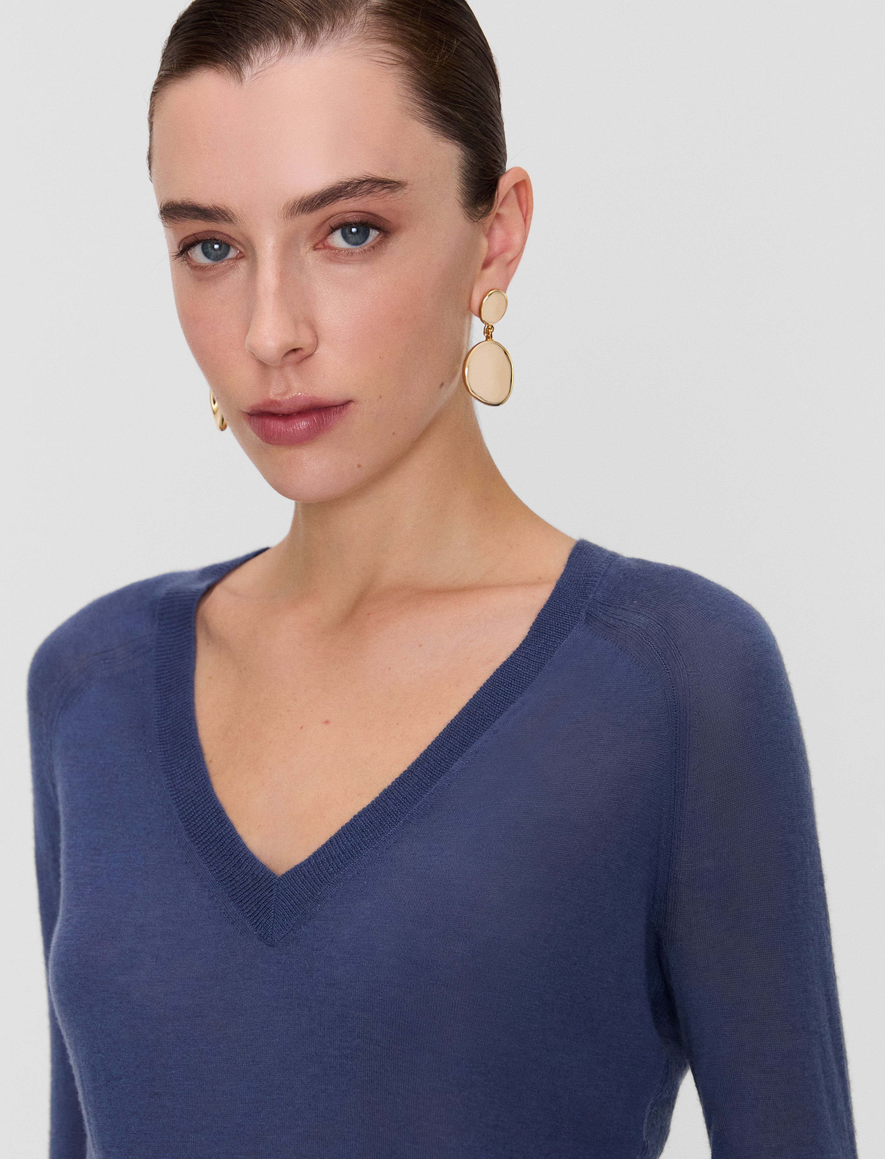 blue-cetus-cashair-v-neck-jumper-JOSEPH