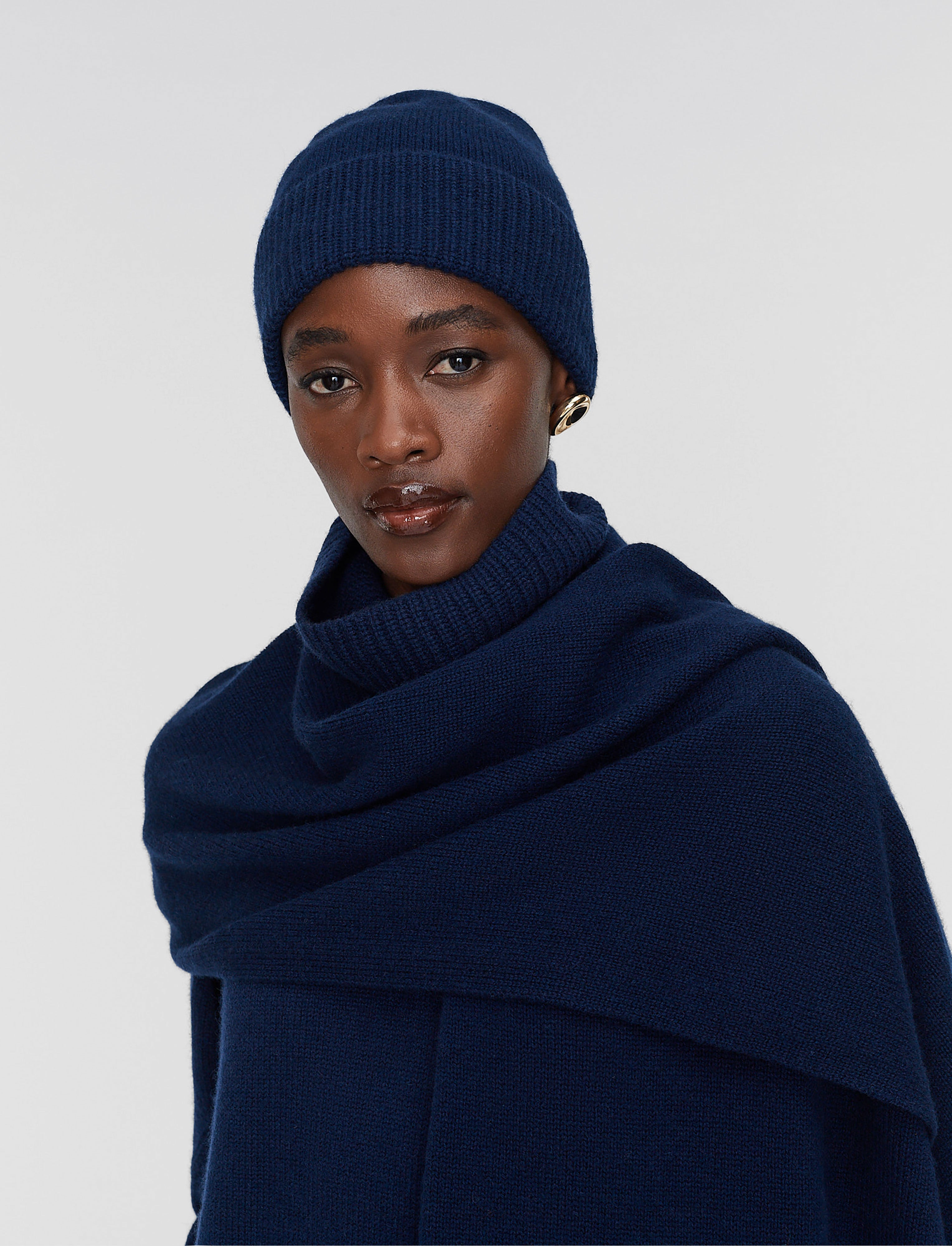 blue-chia-light-pure-cashmere-hat-JOSEPH