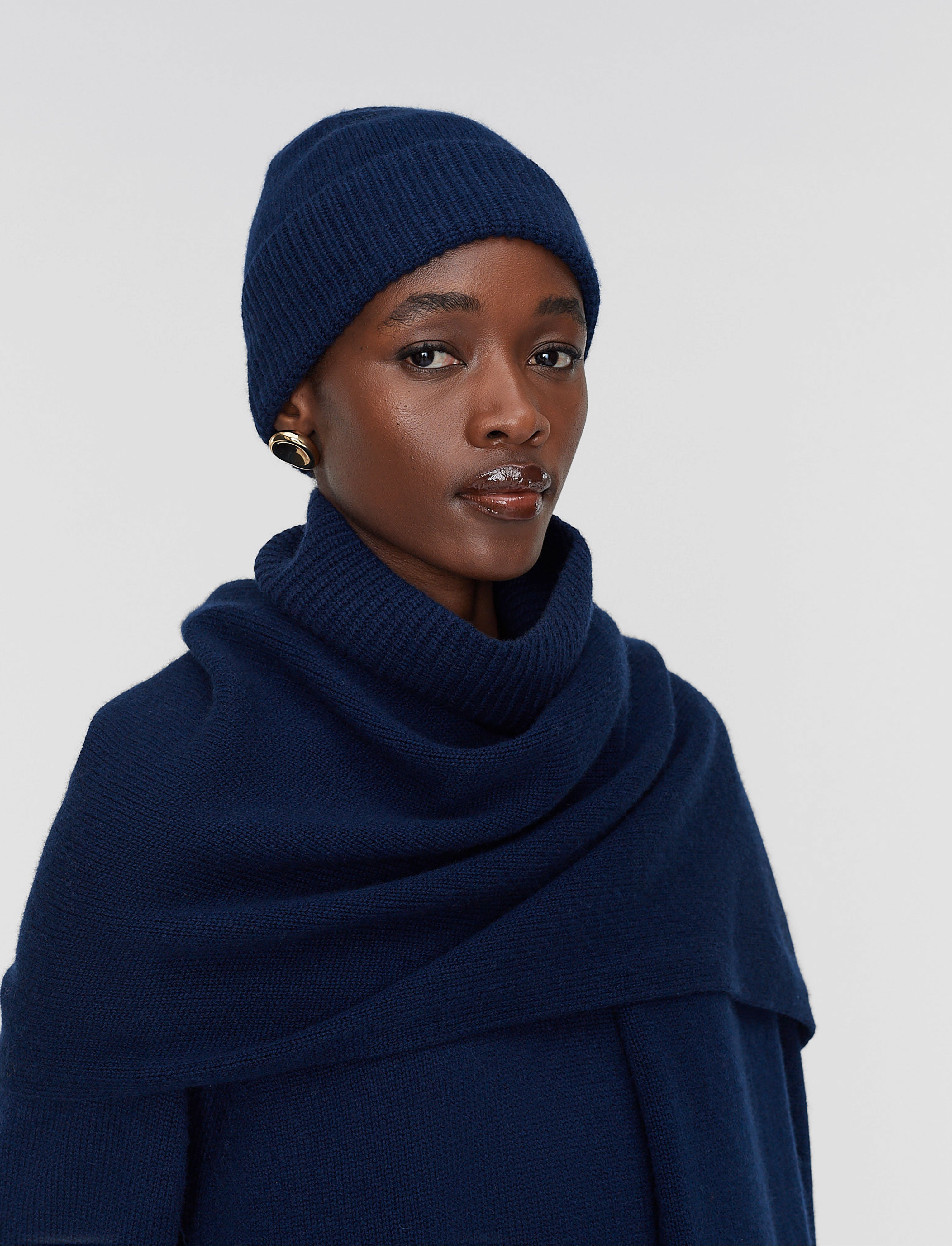 blue-chia-light-pure-cashmere-hat-JOSEPH