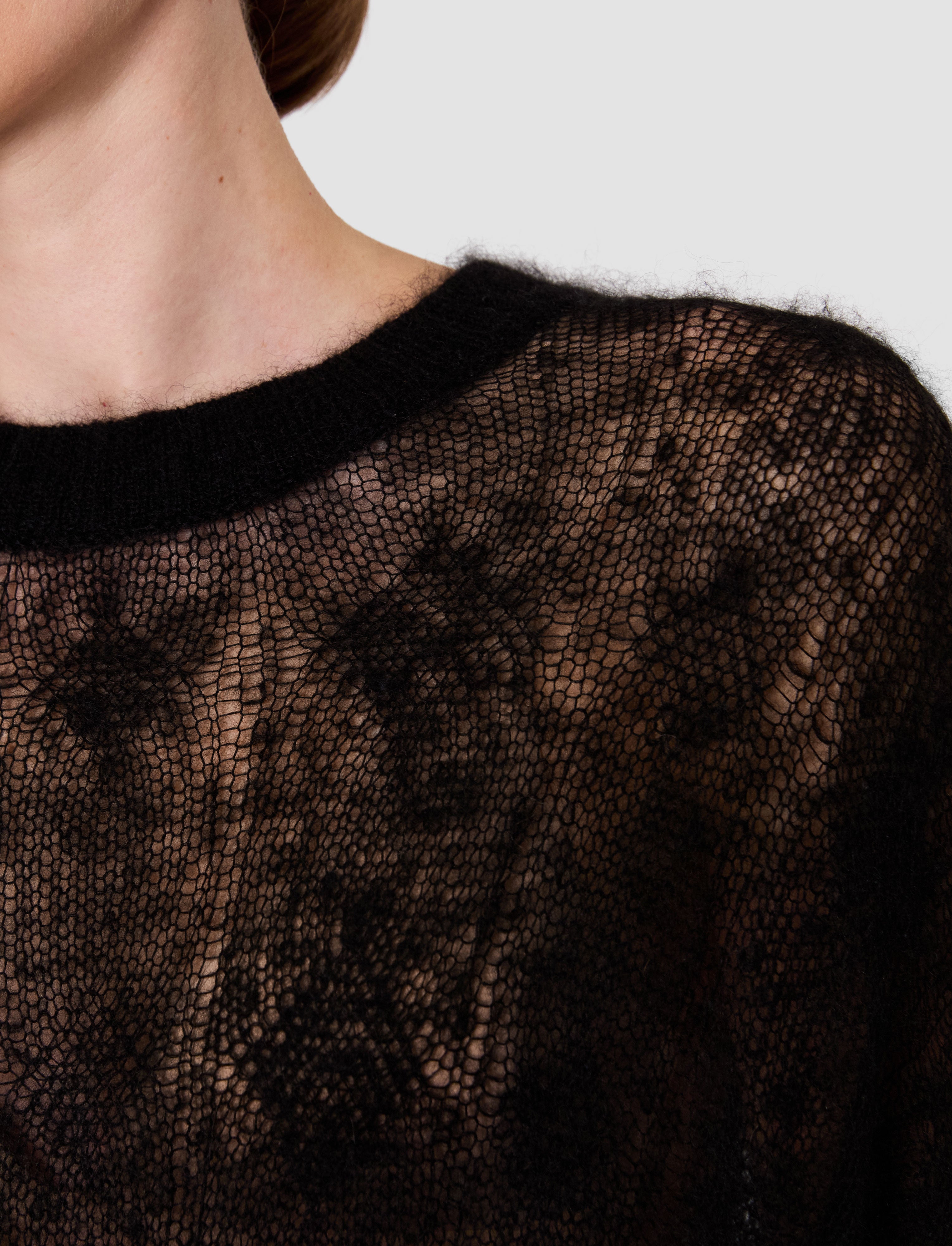 noir-pull-delfina-en-voile-mohair-soie-JOSEPH