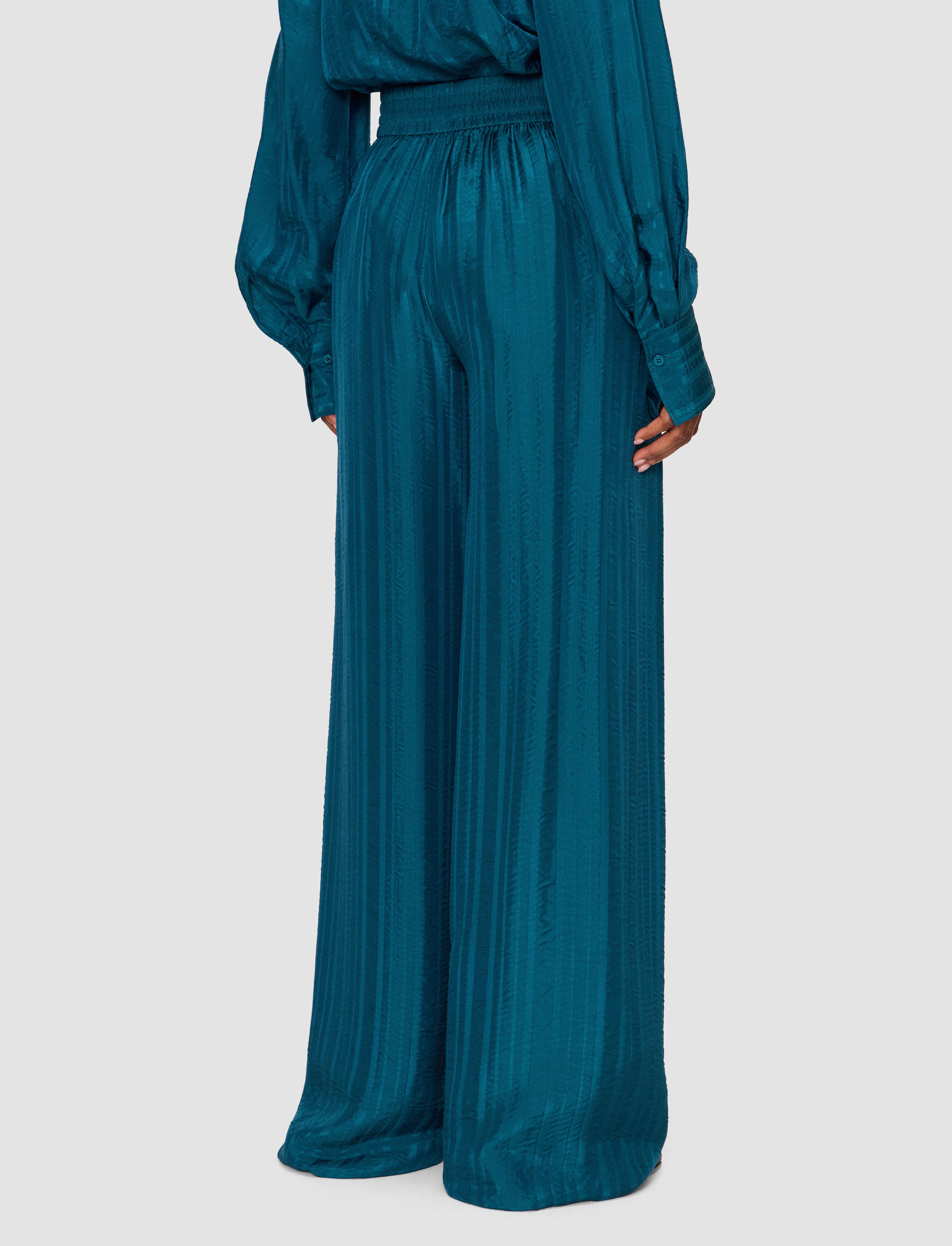 bleu-pantalon-dijon-en-soie-rayee-JOSEPH