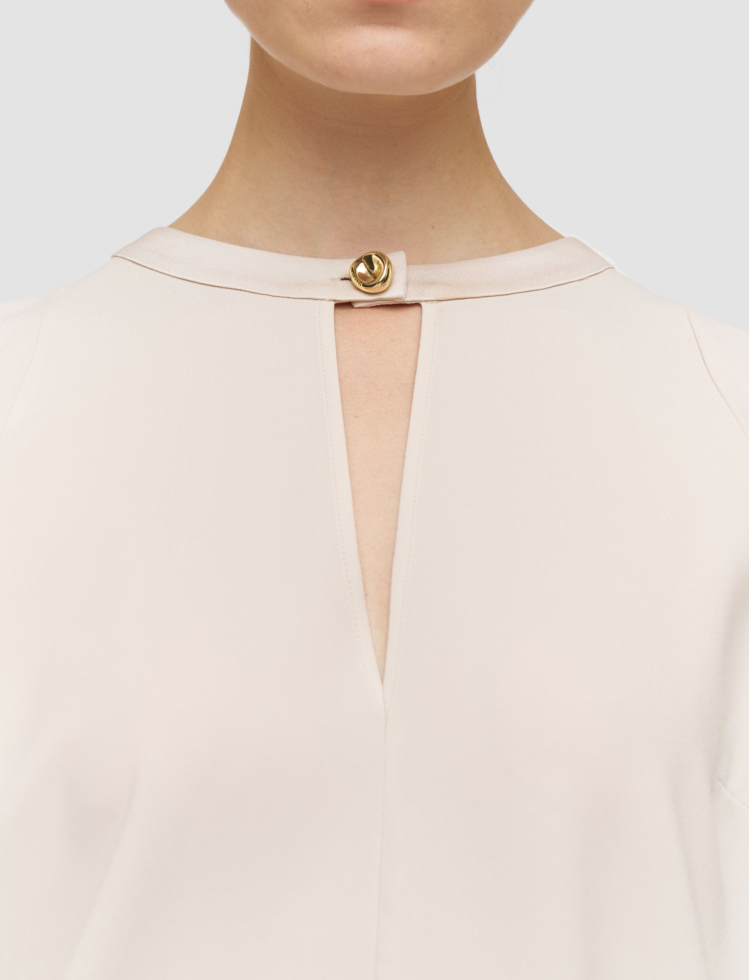 ベージュ-donna-crepe-トップス-JOSEPH