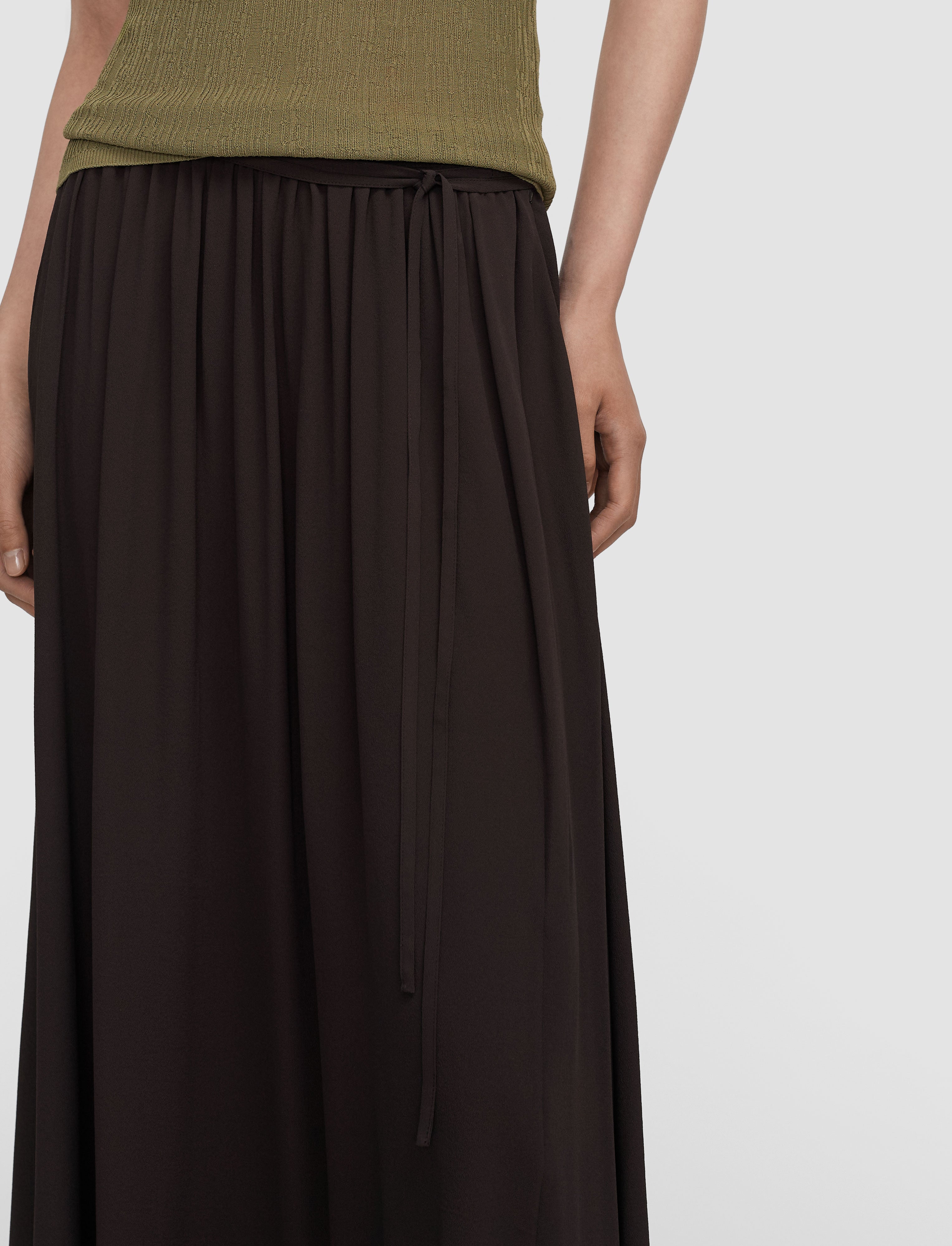 茶色-elba-silk-blend-crepe-スカート-JOSEPH
