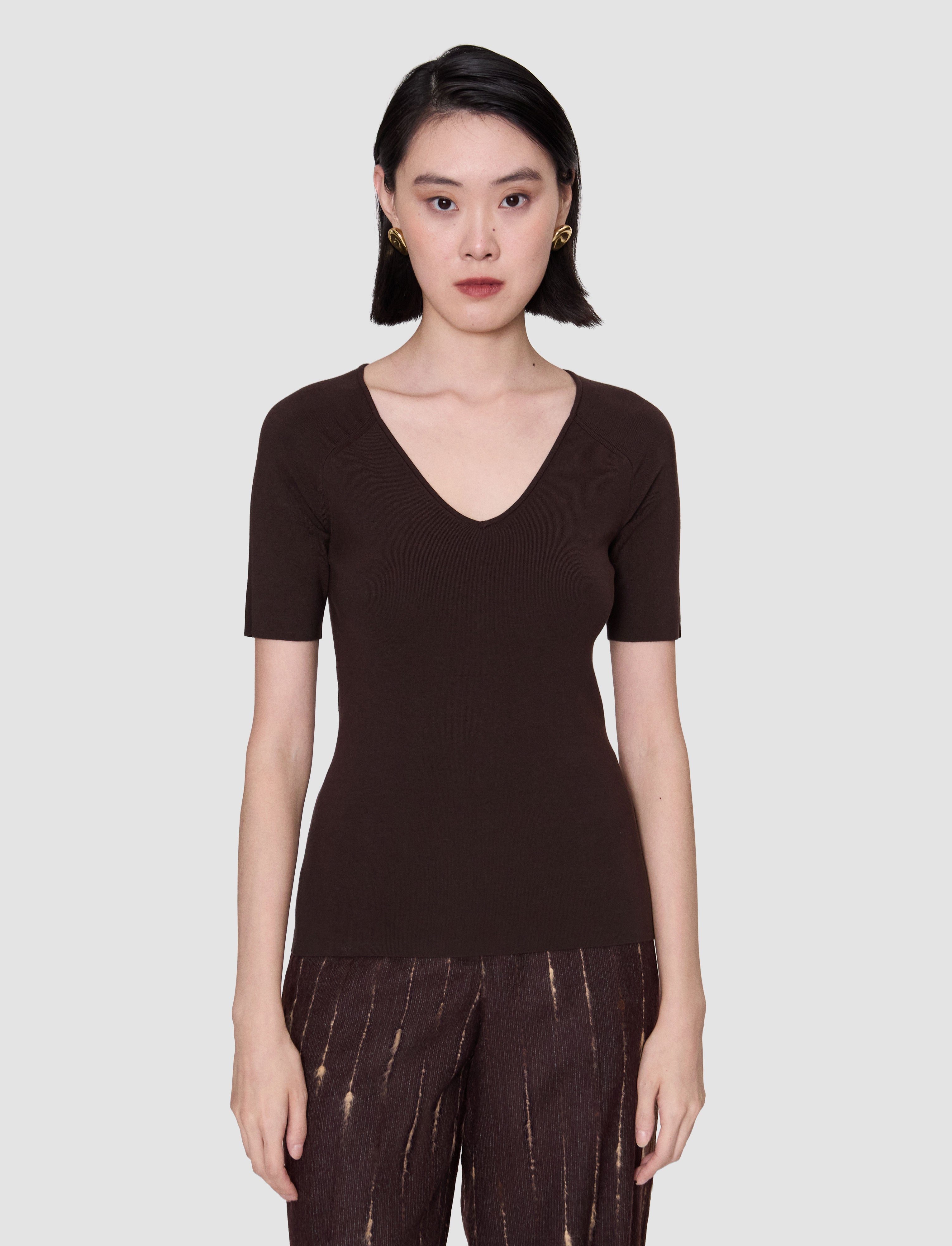 brun-top-col-v-elly-en-stretch-de-soie-JOSEPH