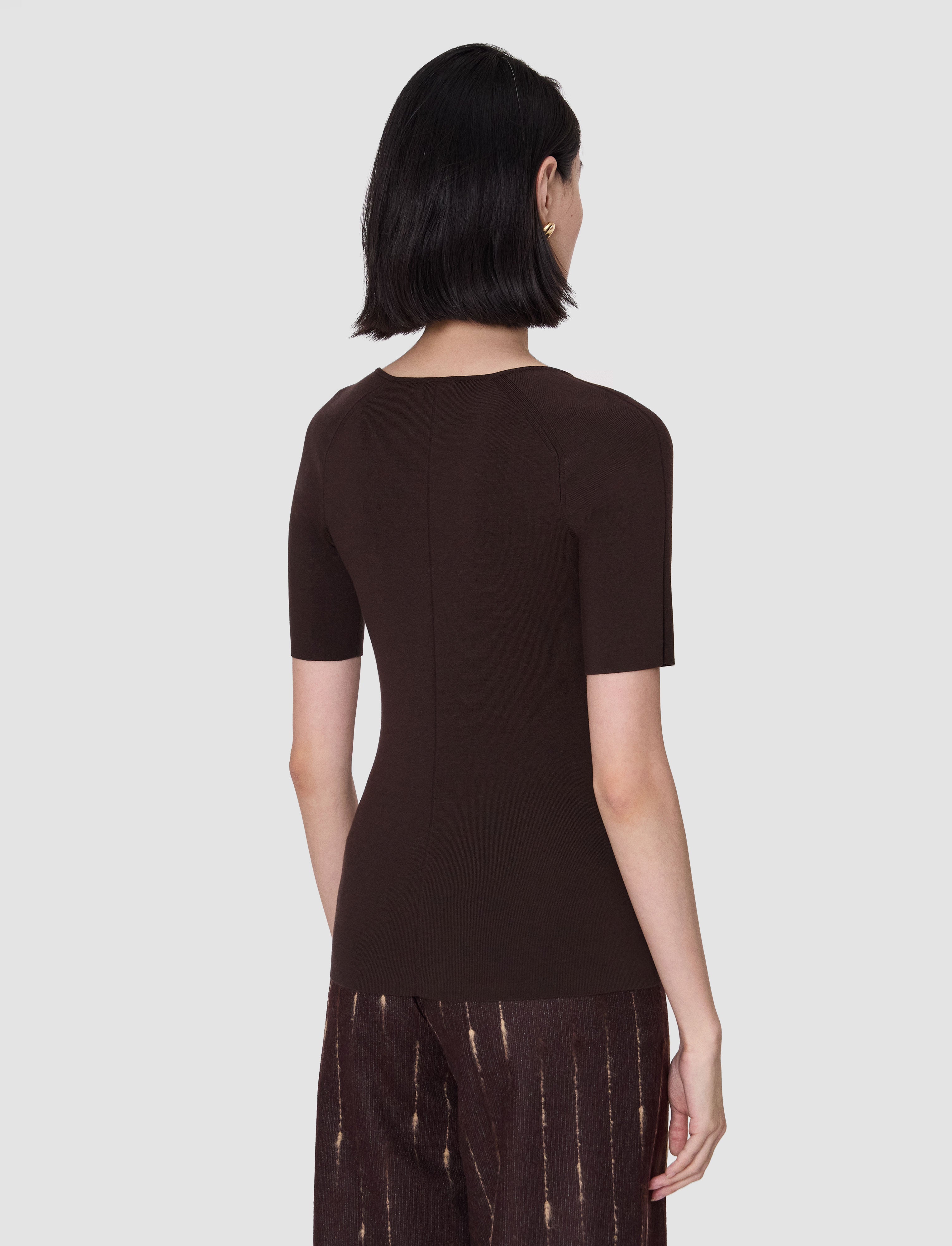 brun-top-col-v-elly-en-stretch-de-soie-JOSEPH