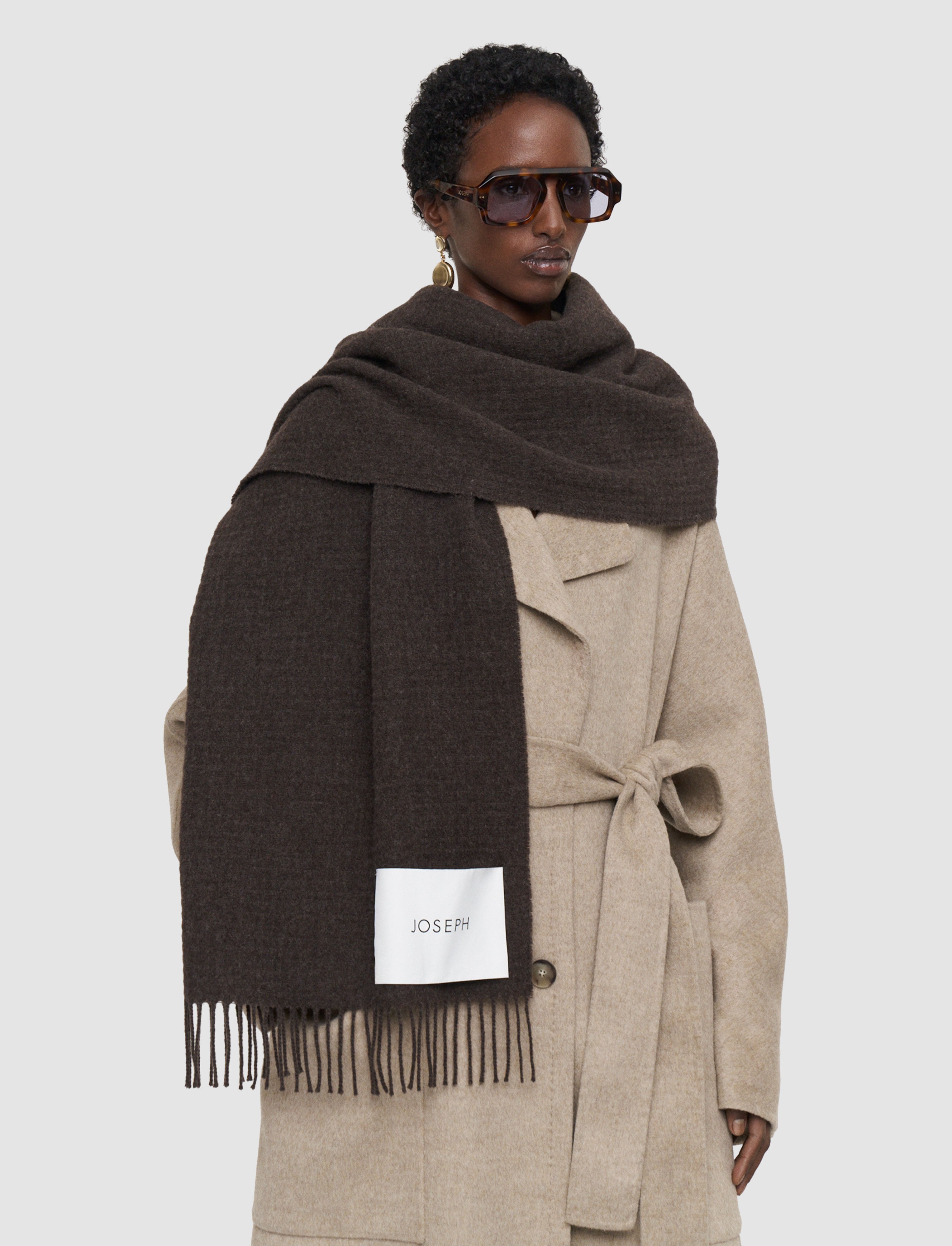 brown-flora-waffle-wool-scarf-JOSEPH