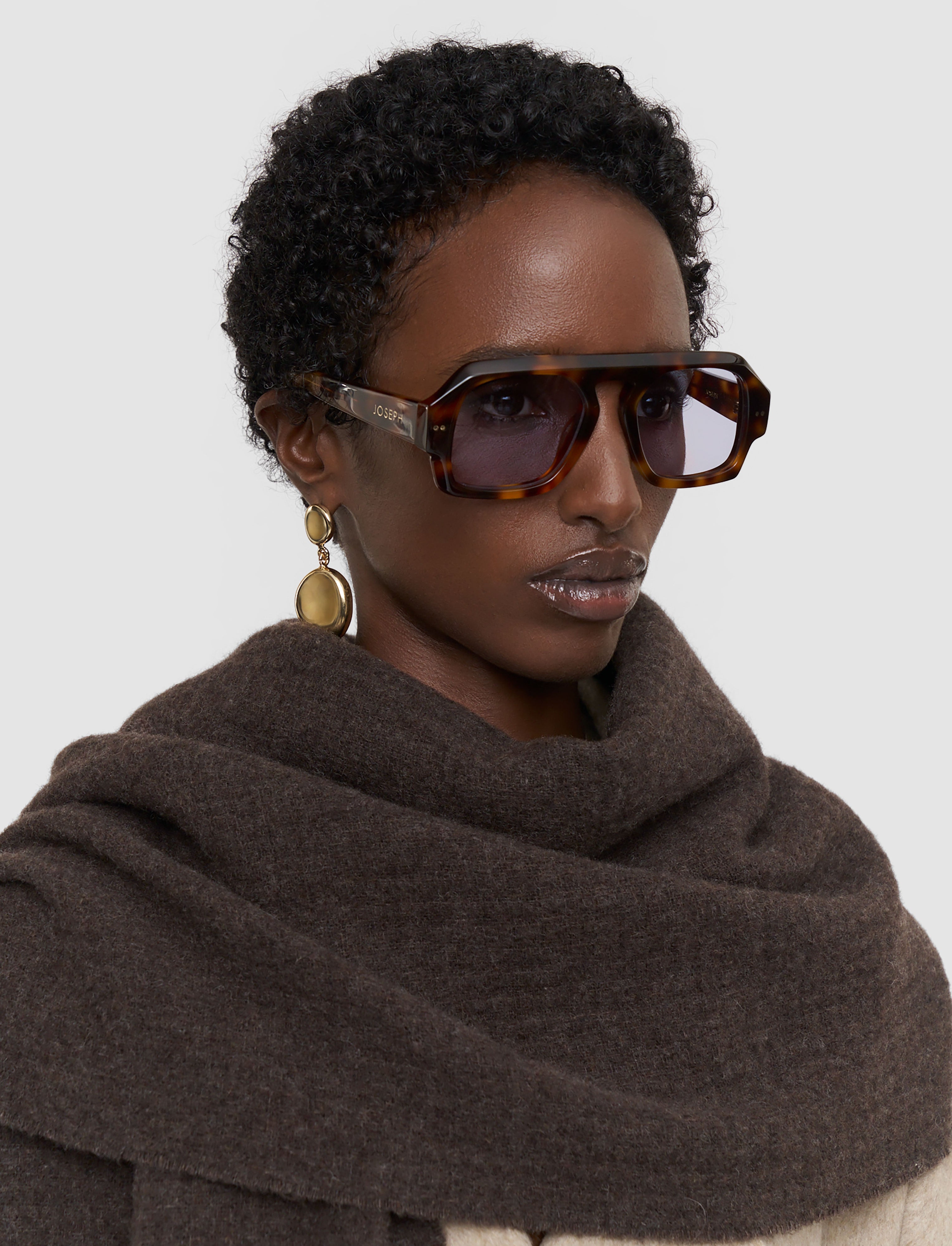 brown-flora-waffle-wool-scarf-JOSEPH