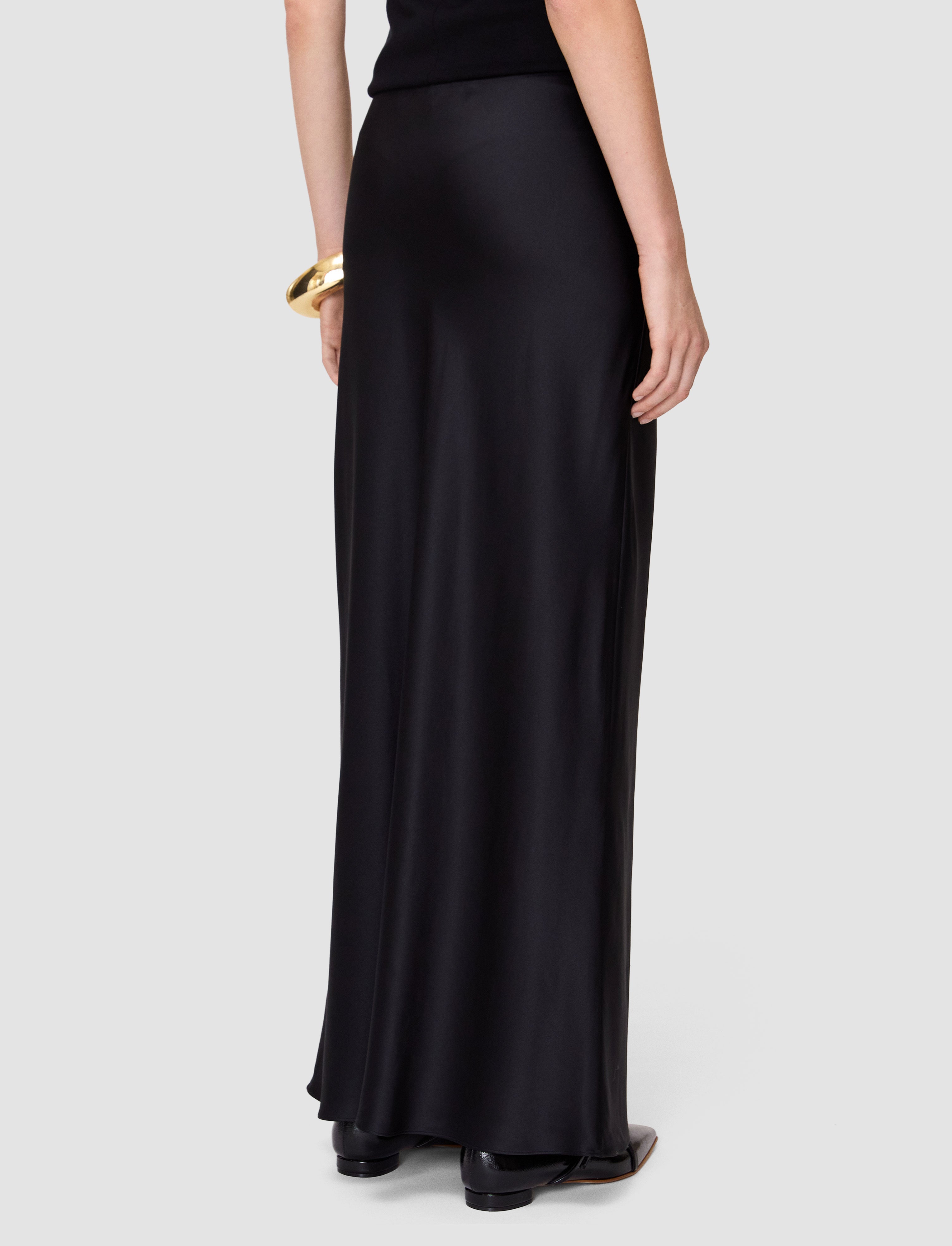noir-jupe-isaak-long-en-satin-de-soie-JOSEPH