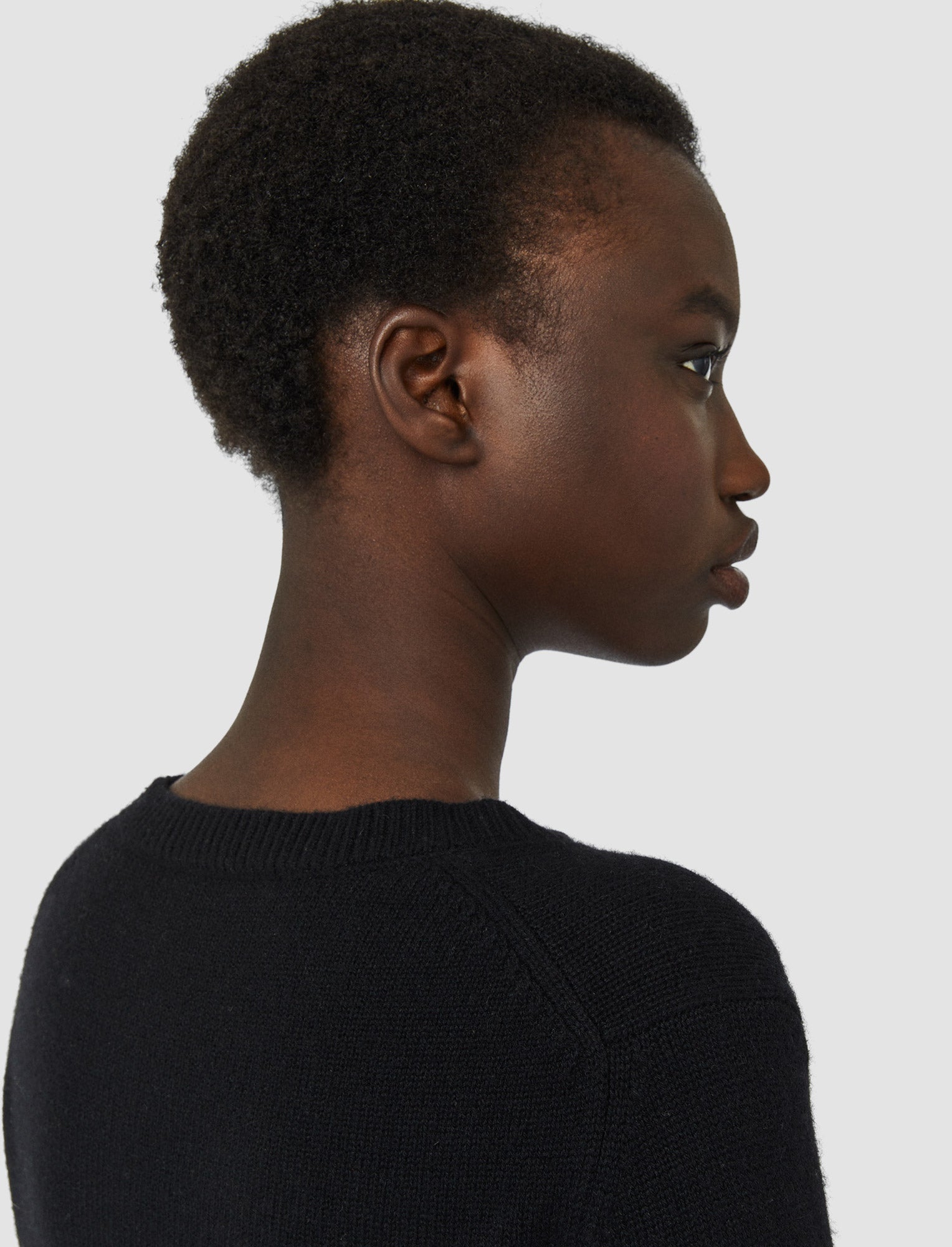 black-pure-cashmere-round-neck-jumper-JOSEPH