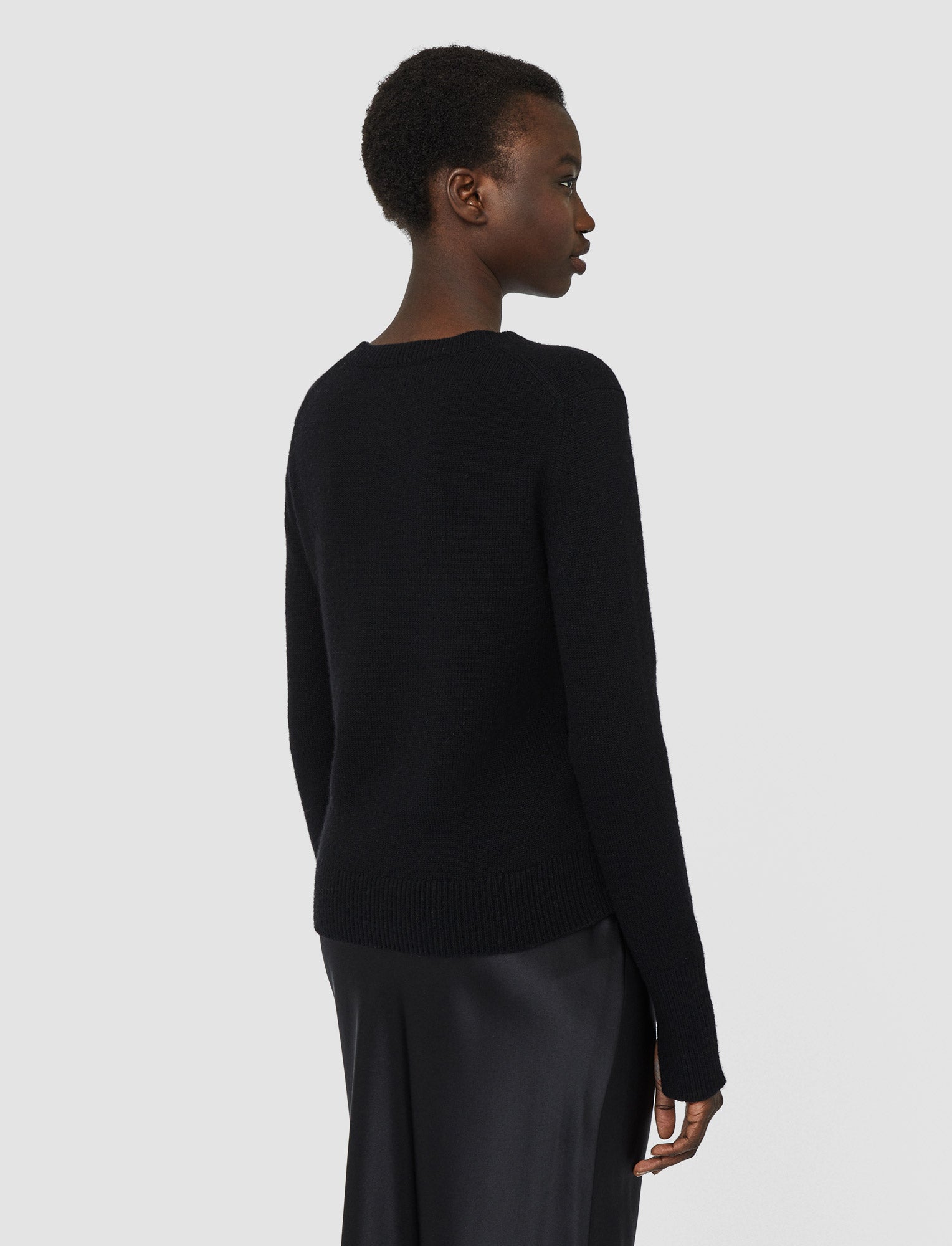 black-pure-cashmere-round-neck-jumper-JOSEPH