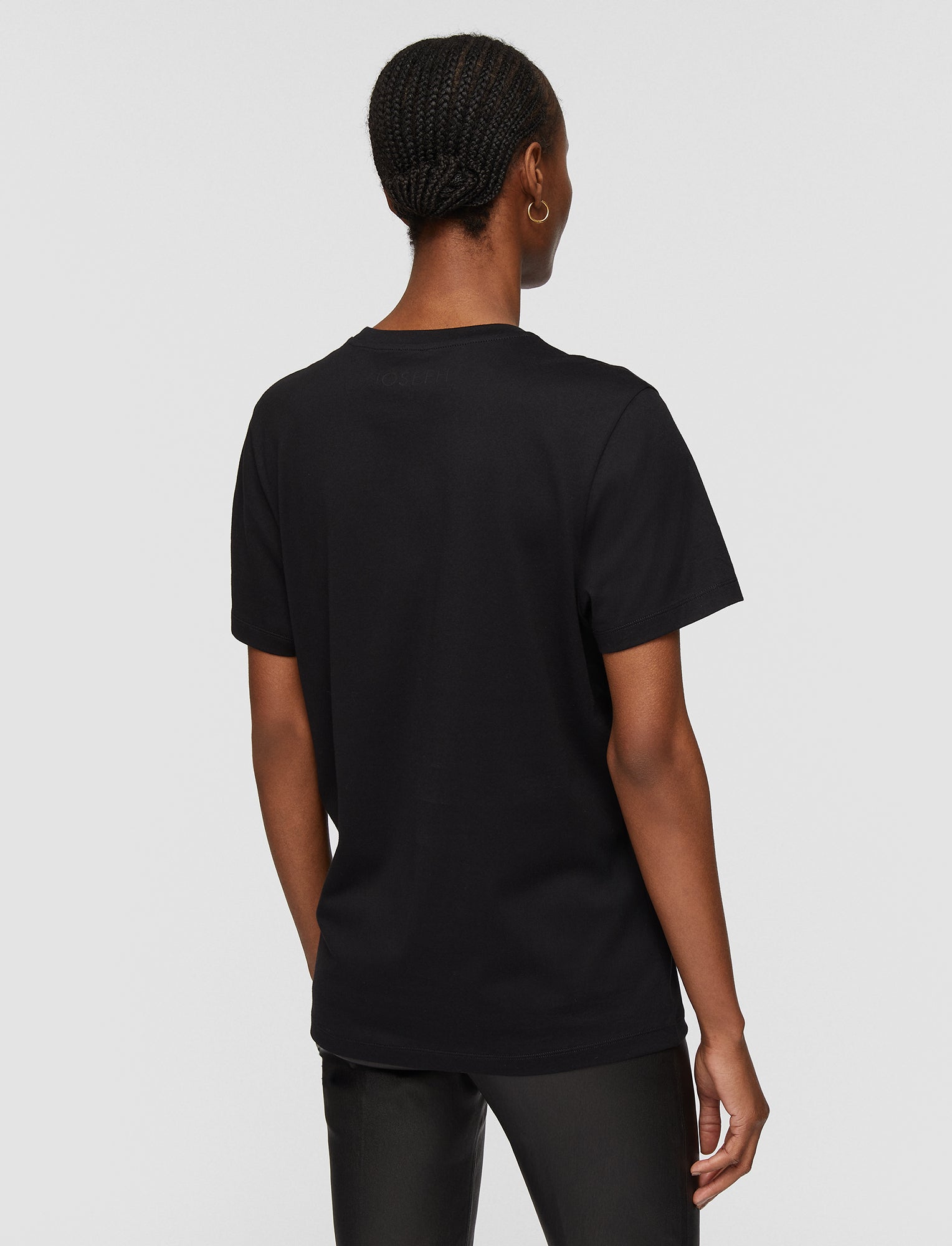 noir-t-shirt-joseph-en-coton-JOSEPH