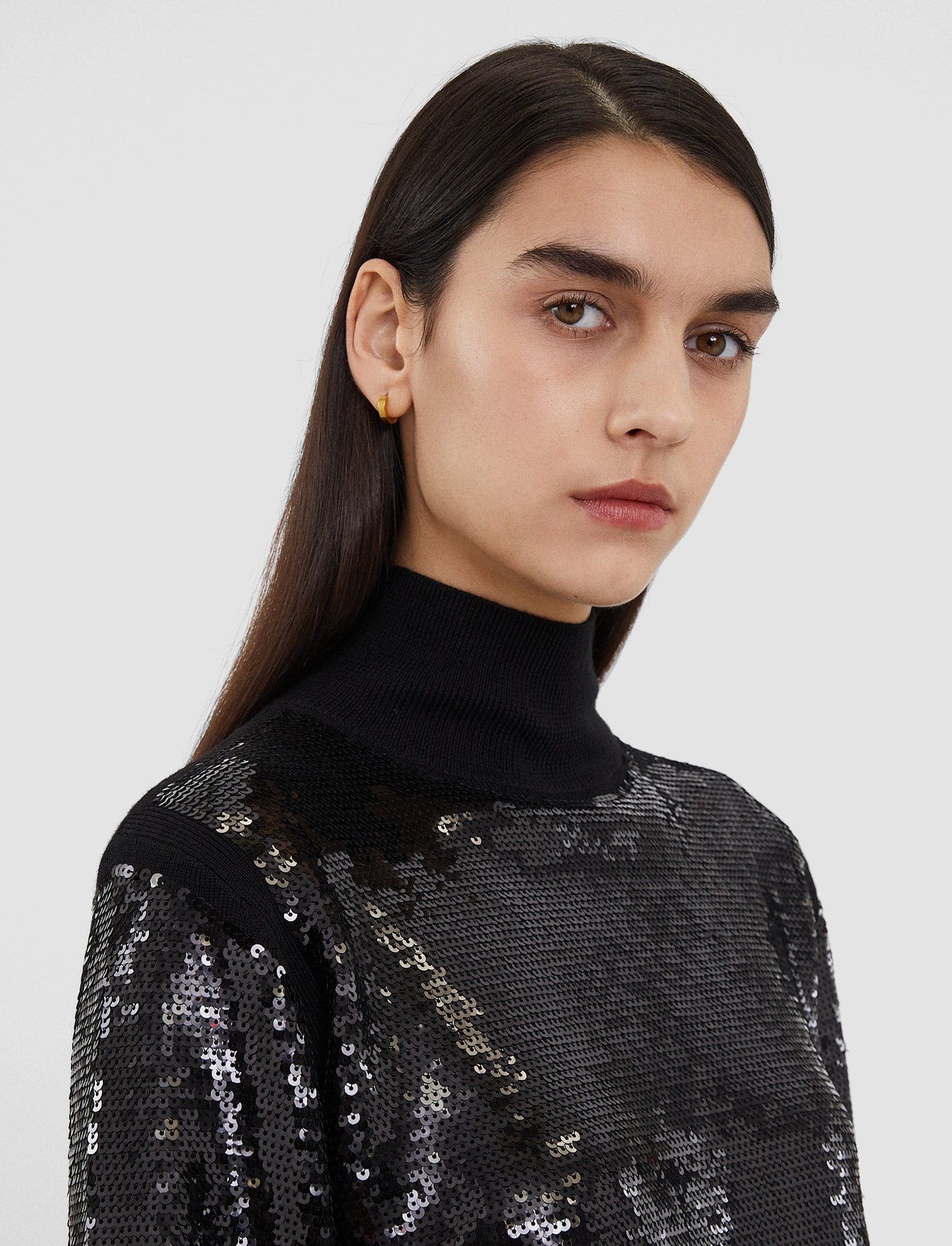 noir-pull-col-montant-en-maille-a-sequins-JOSEPH