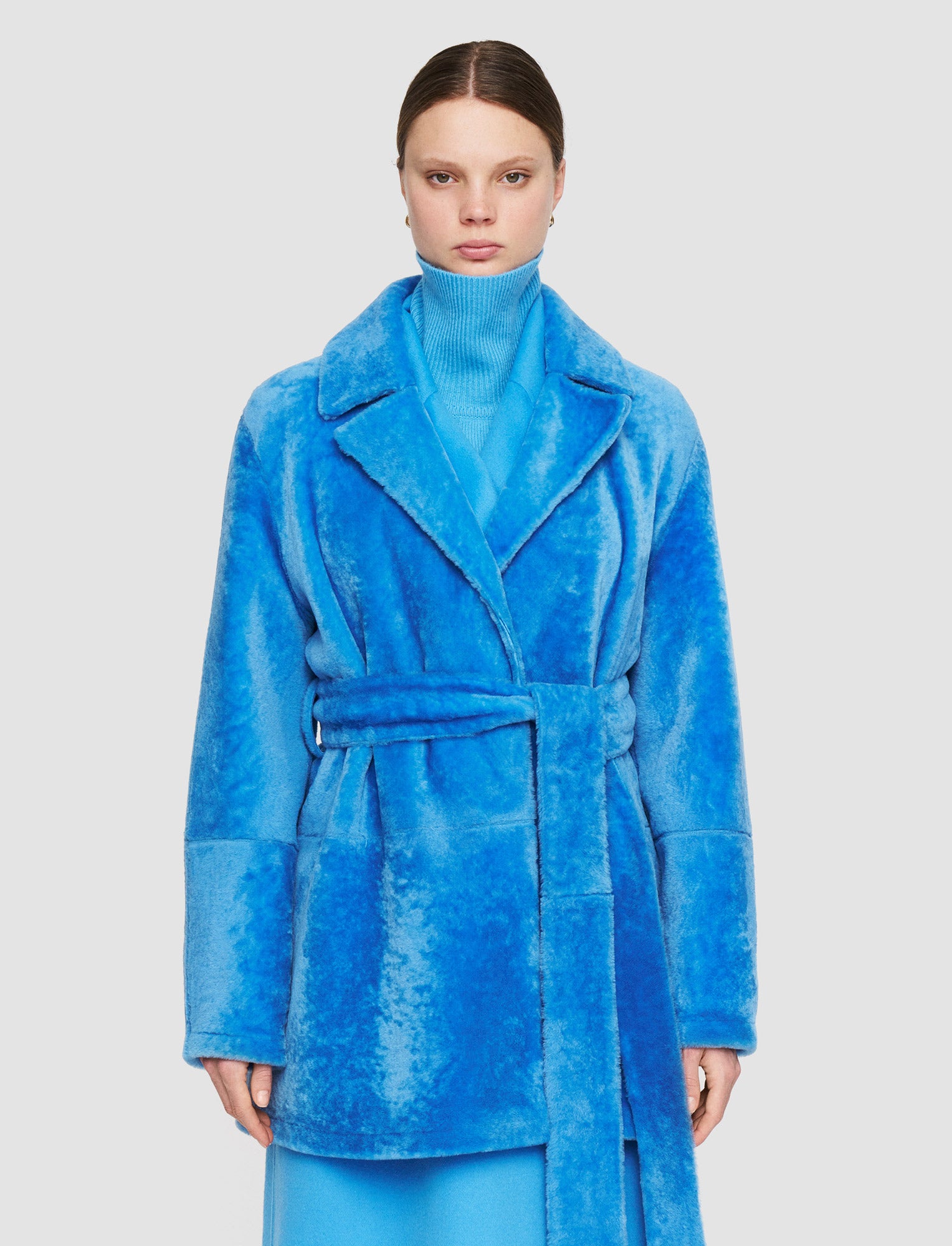 bleu-manteau-en-peau-lainee-legere-JOSEPH